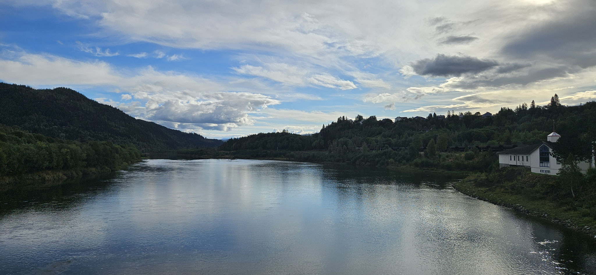 ...über den Fluss Rana