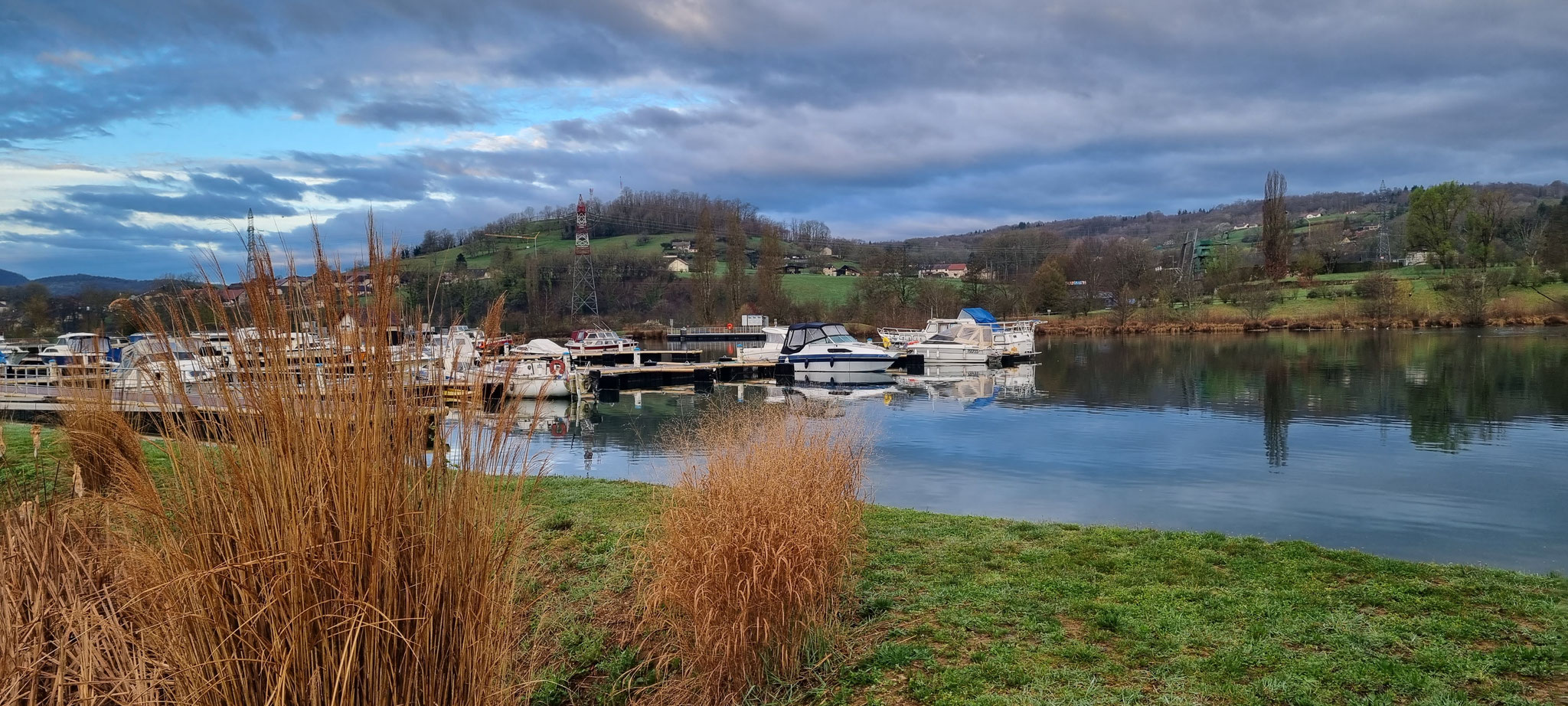 Kleiner Bootshafen auf der Rhone...