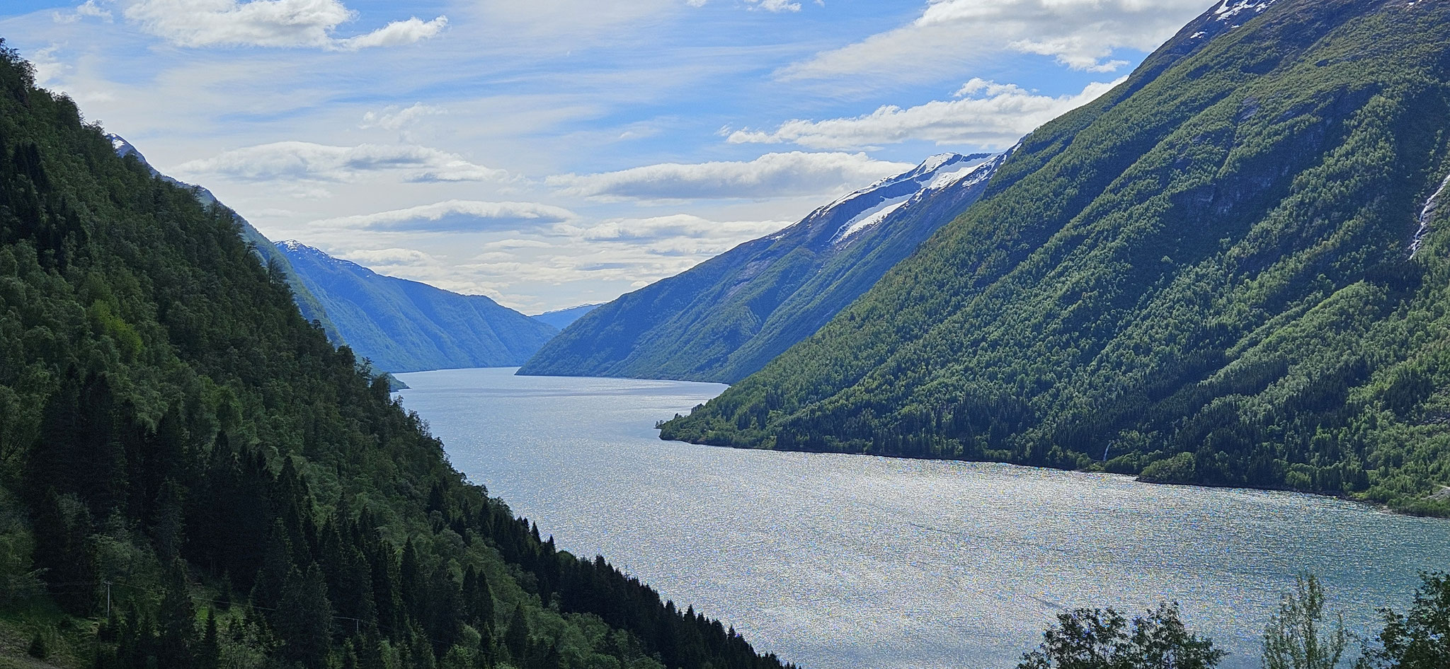 ...fast endlos scheinende Fjorde