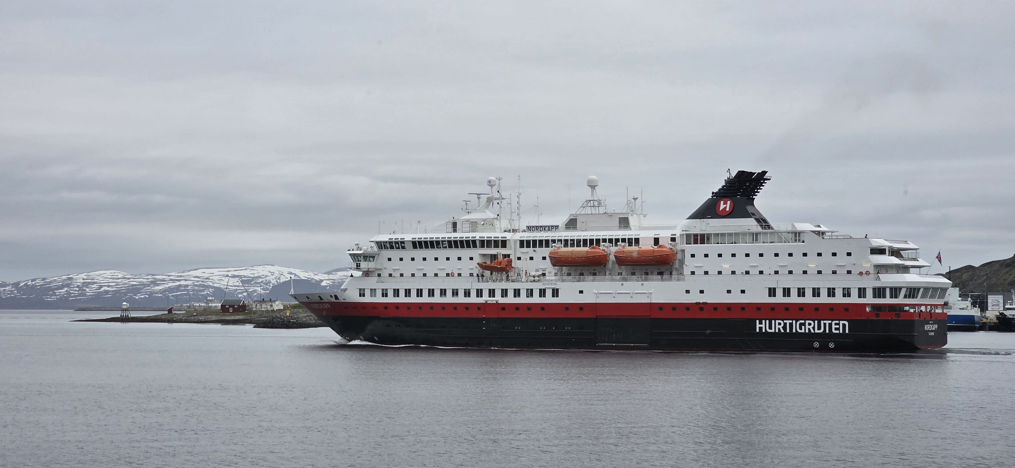 ...verlässt die "Nordkapp" Hammerfest