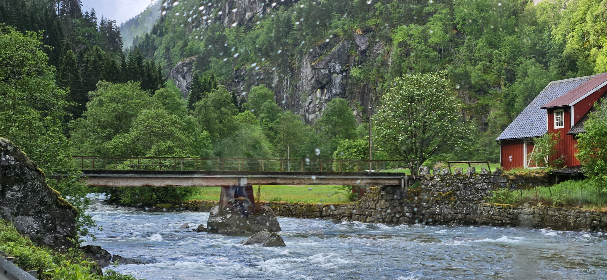 Eigene Brücke zum Bauernhof