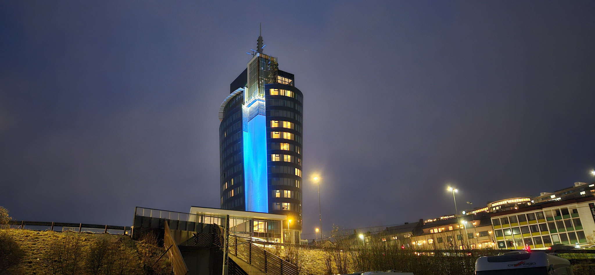 ...dabei ist der Scandic-Tower schon vor 16:00 Uhr so schön beleuchtet
