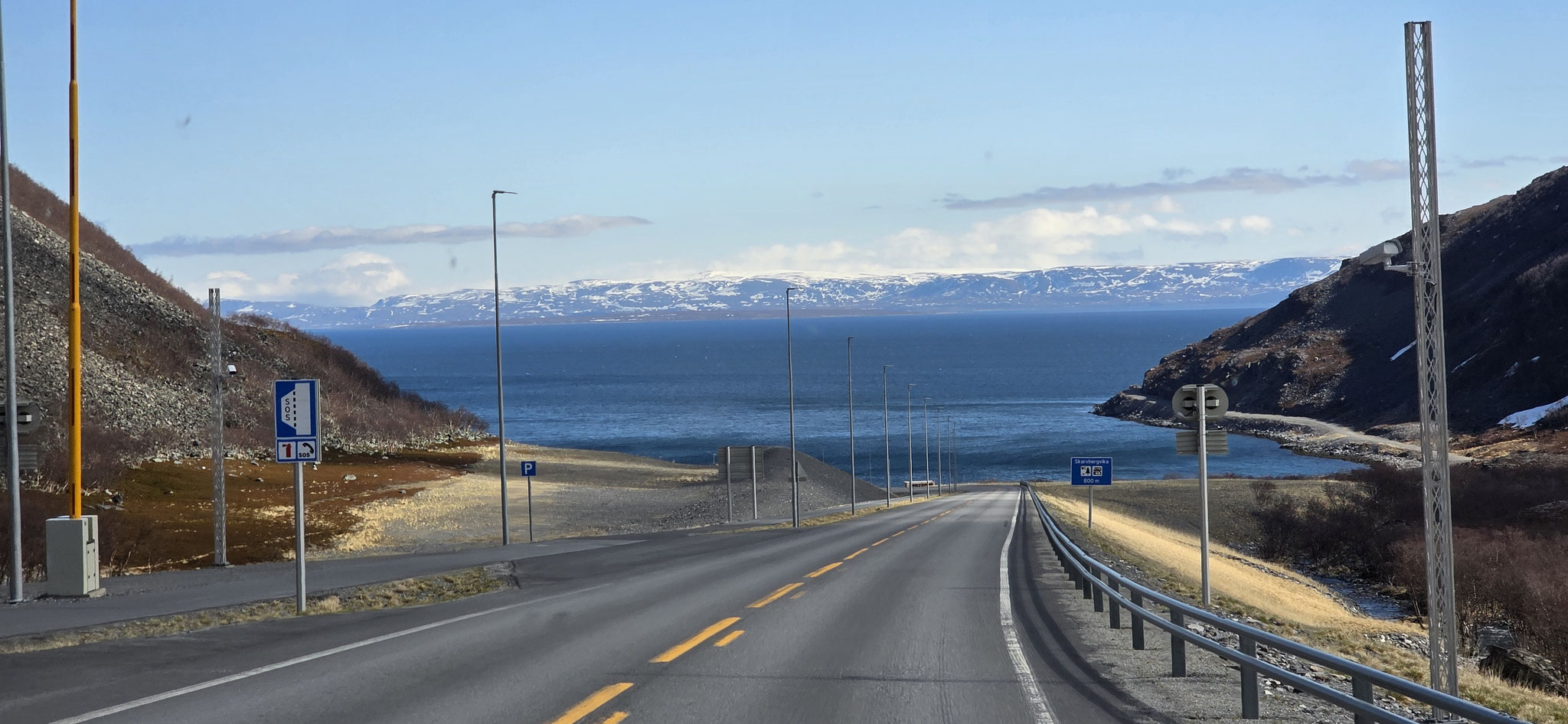 Das Fjord begleitet uns die ganze Zeit