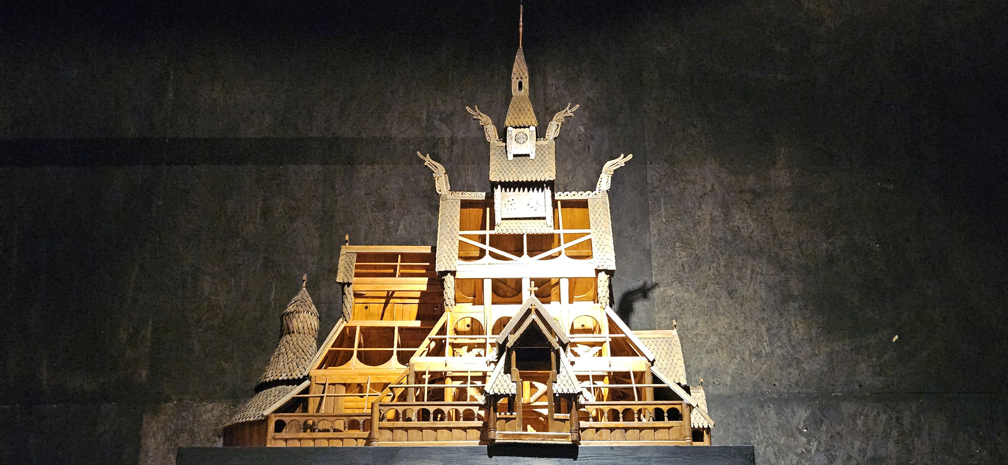 ...und Nachbauten der Stabkirche