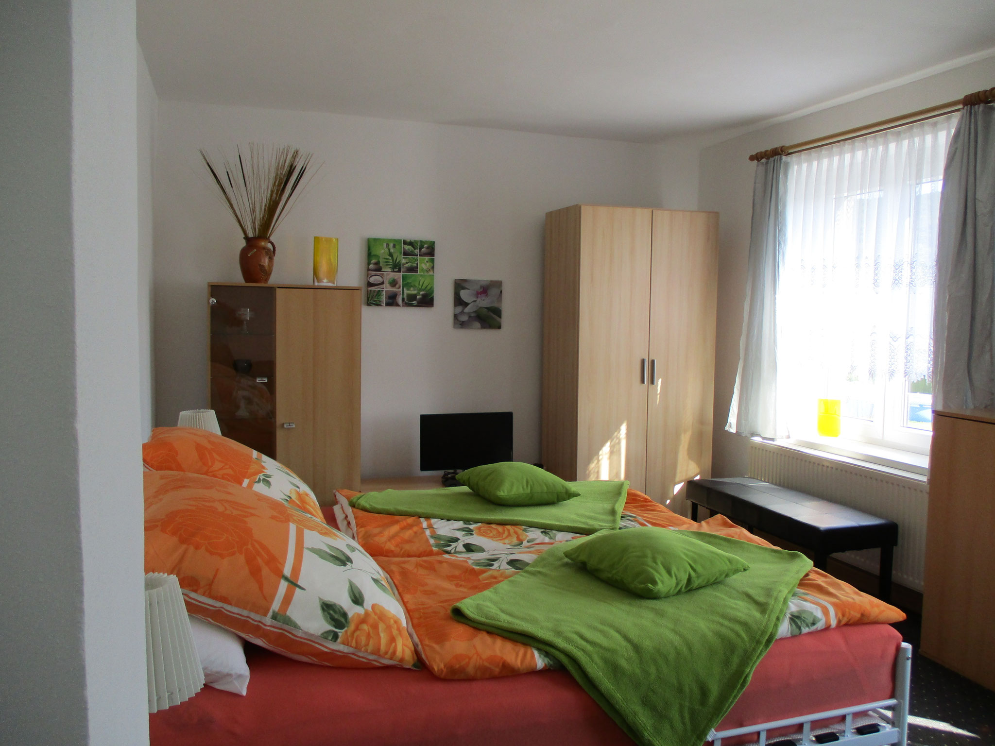 Doppelzimmer Untergeschoss Bild 1