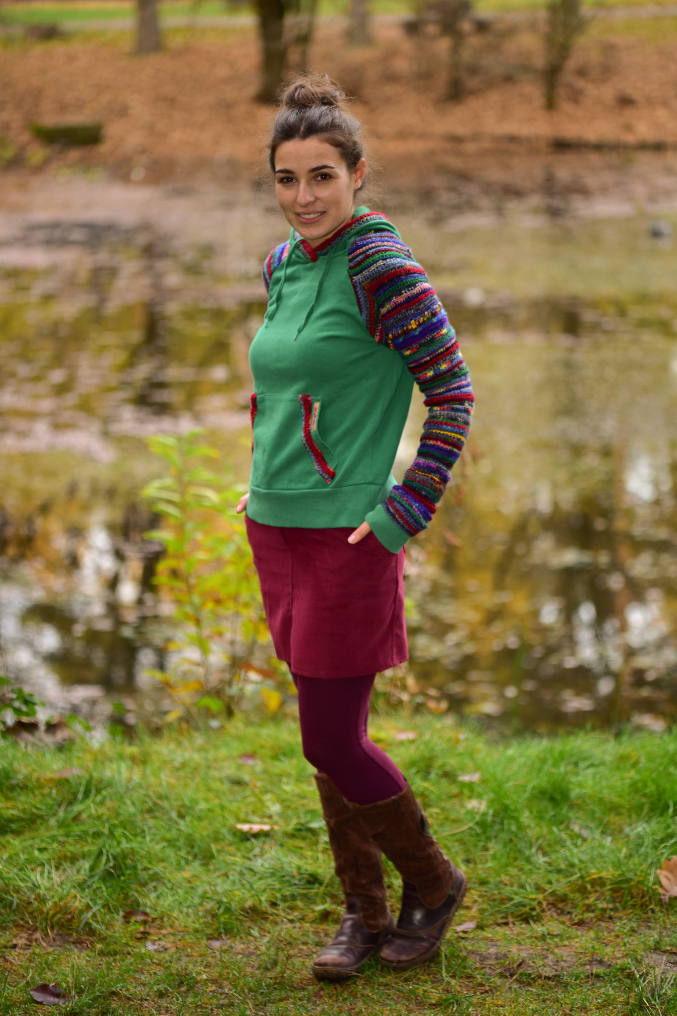 Kaputzenpullover mit Strickärmeln...
