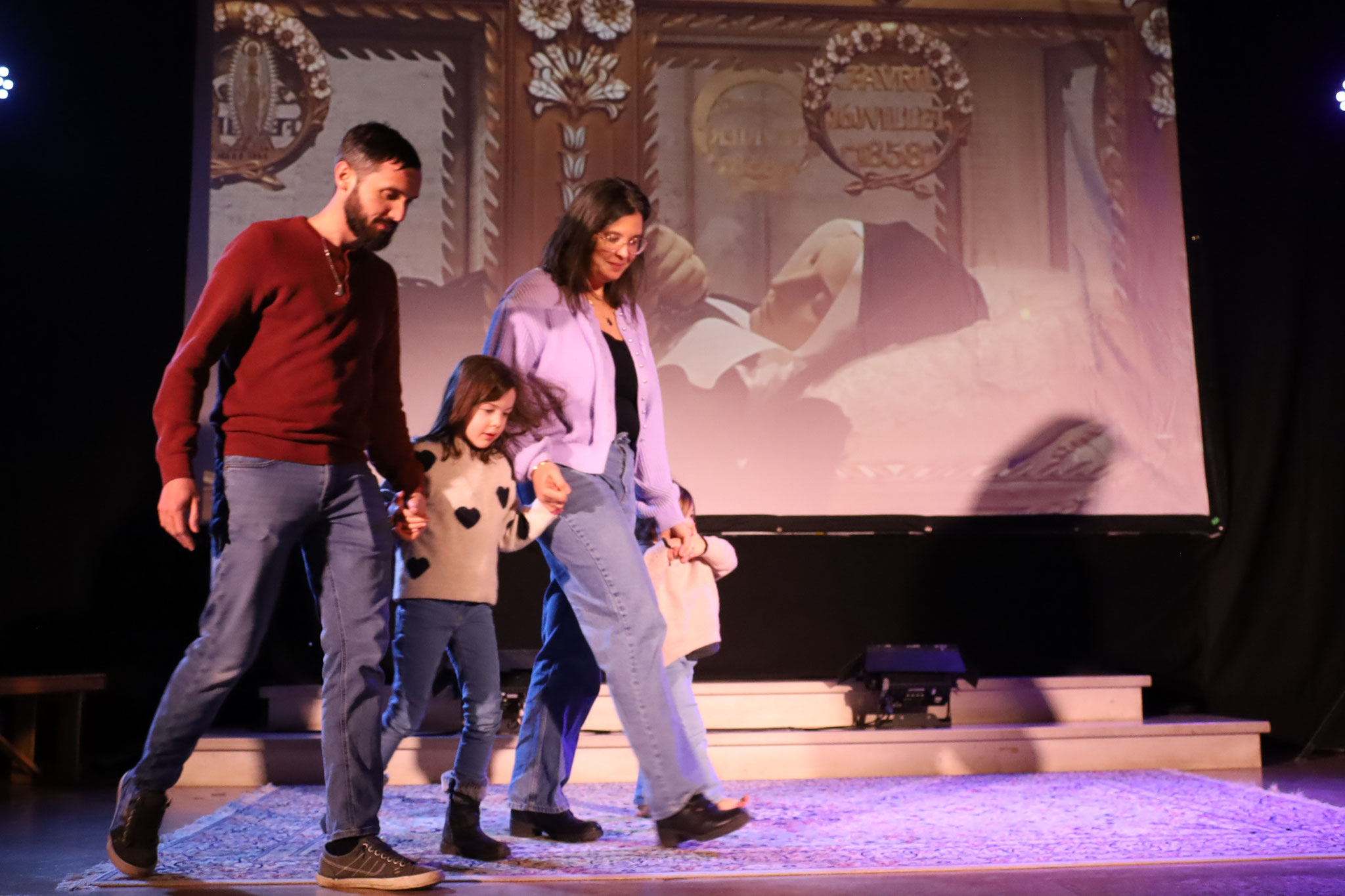 Intertableau : la vie de Bernadette - (c) JDR