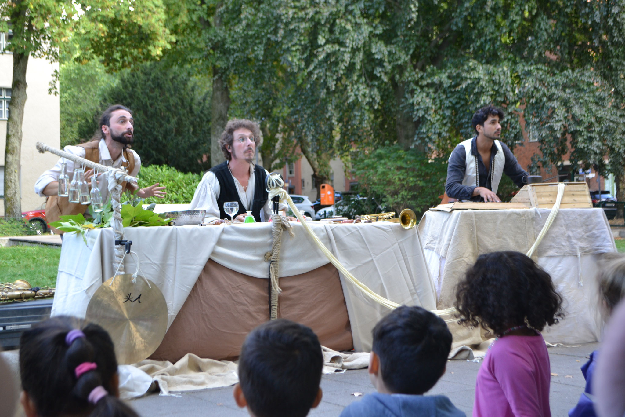Kabinet Mirage mit "Wasserklang" auf dem Letteplatz, Foto: Florina Limberg
