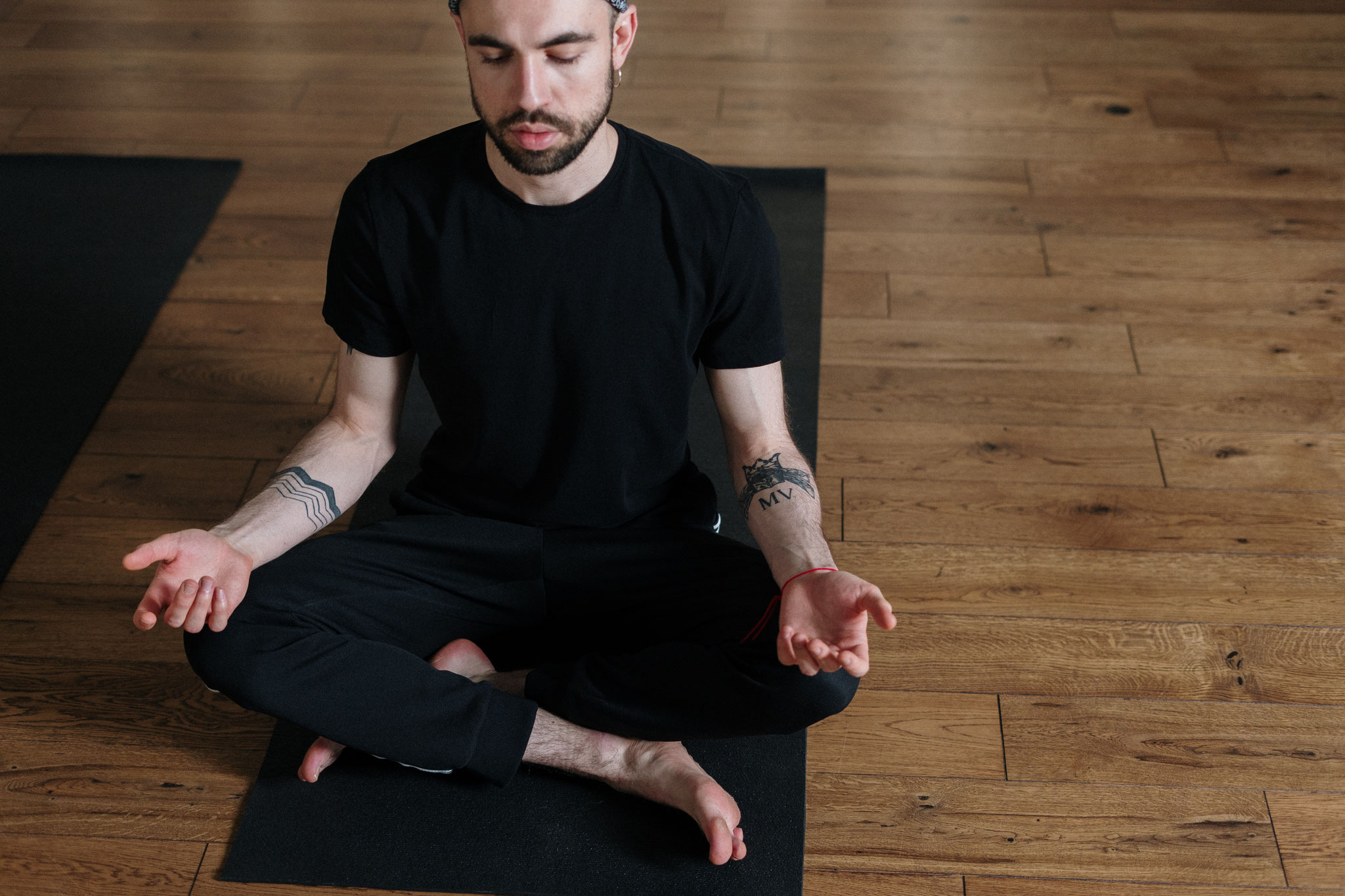 méditation au bureau pour favoriser la relaxation et la gestion du stress