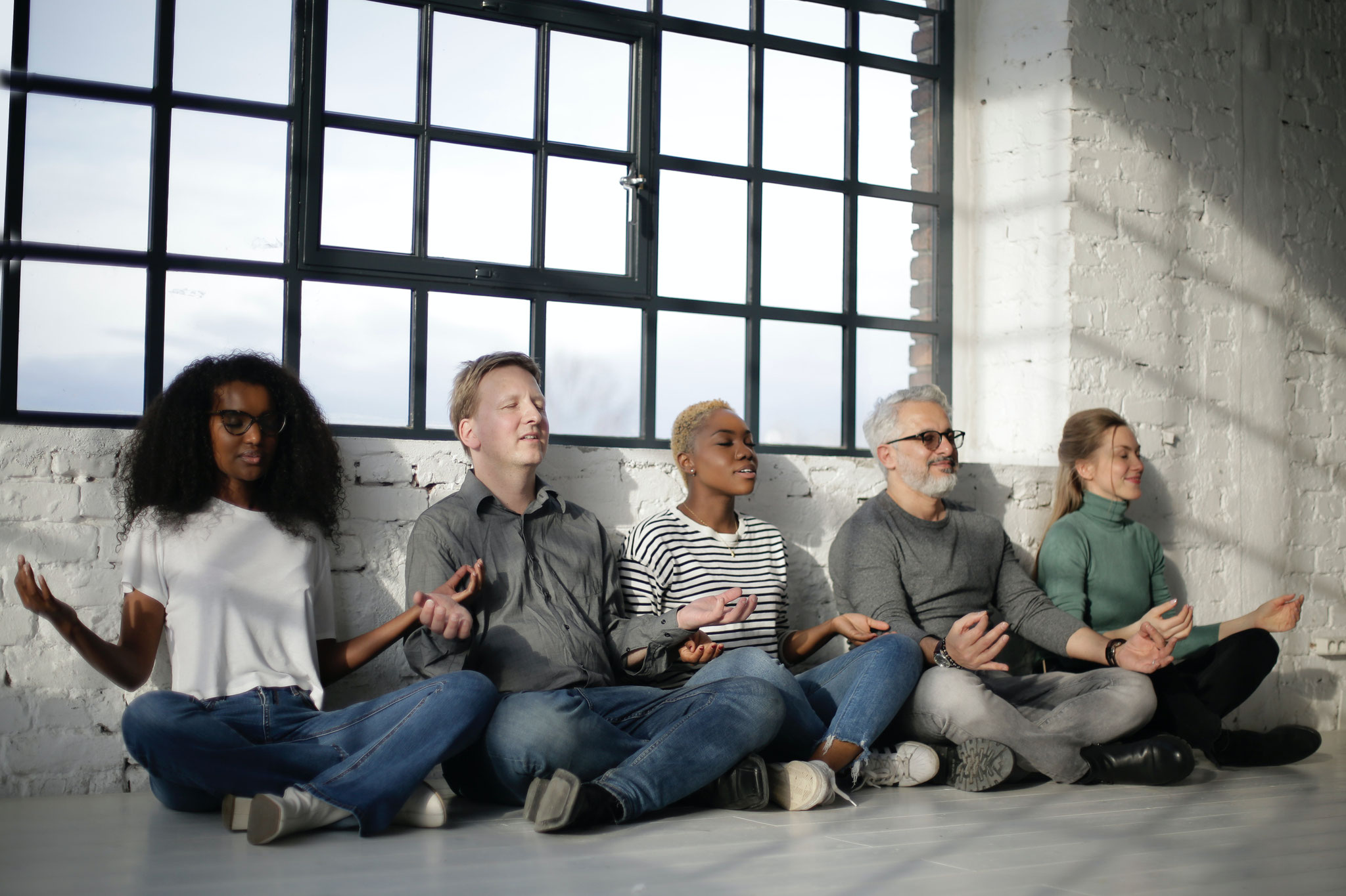 séance de sophrologie en entreprise pour réduire le stress et améliorer le bien-être au travail