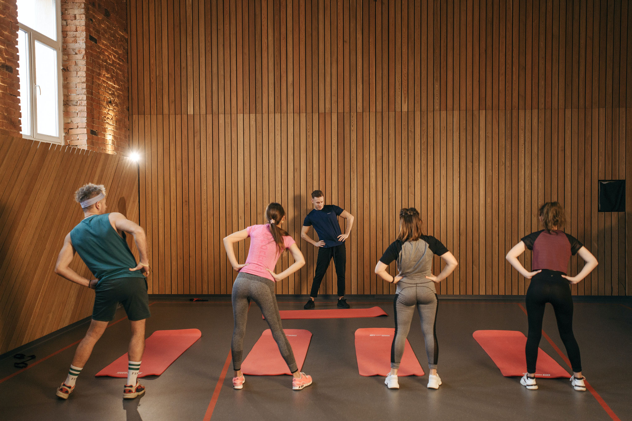 activité de coaching sportif au bureau pour encourager l’activité physique des collaborateurs