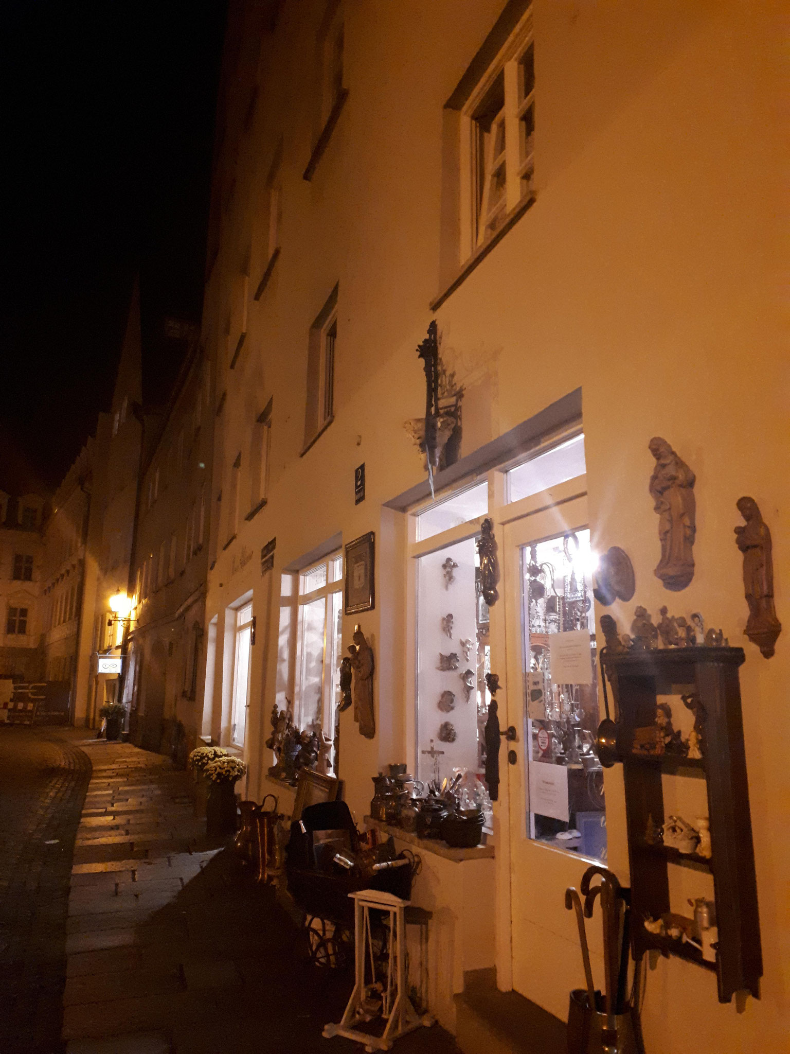 Antiquitätengeschäft am Vorderen Lech