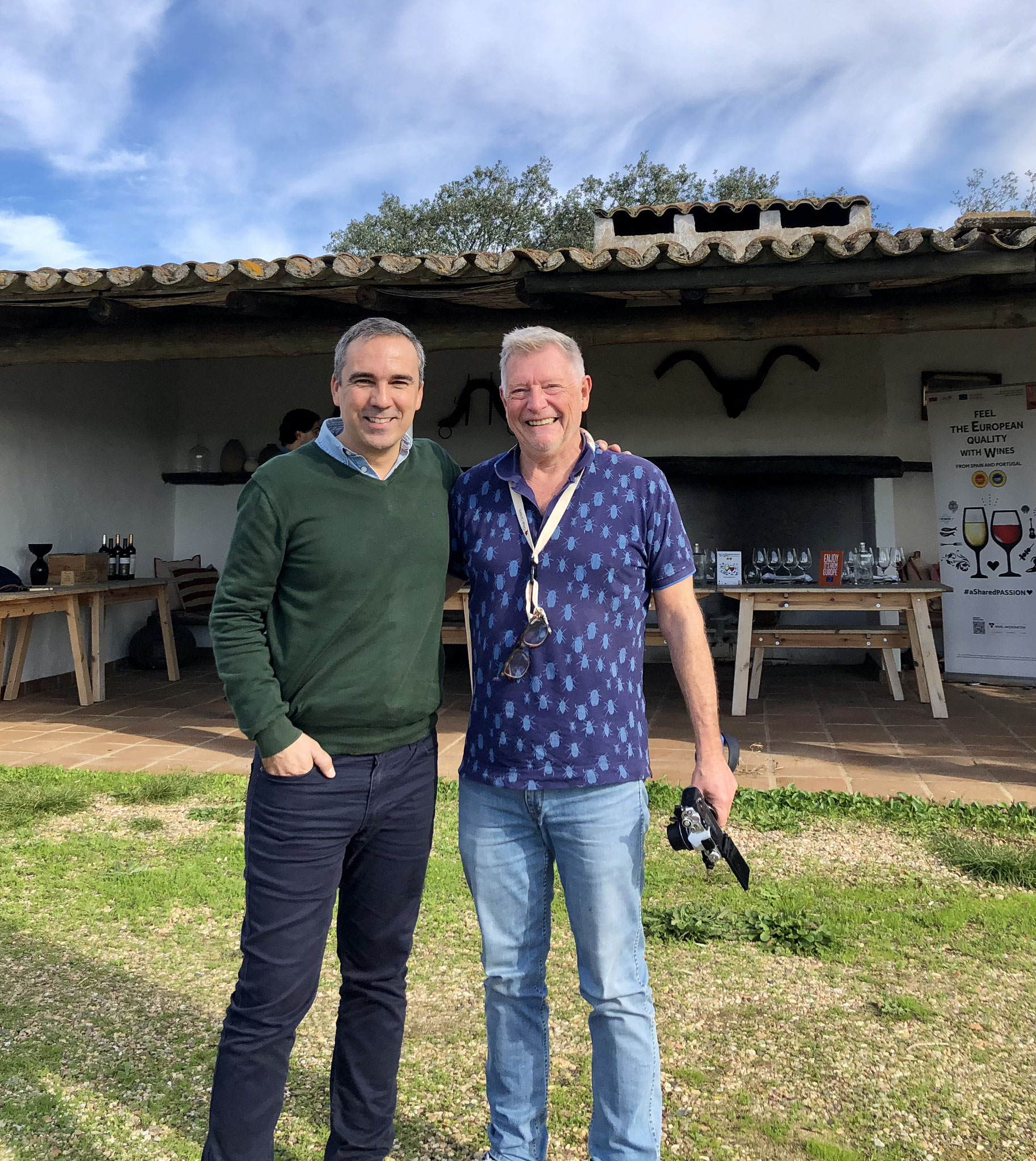 Enologo Luis Patrao van Coelheiros Alentejo Portugal: op 800ha is er woud, kurkeikenbos, 100ha wijngaarden, roofvogels, vleermuizen en aandacht voor beken.