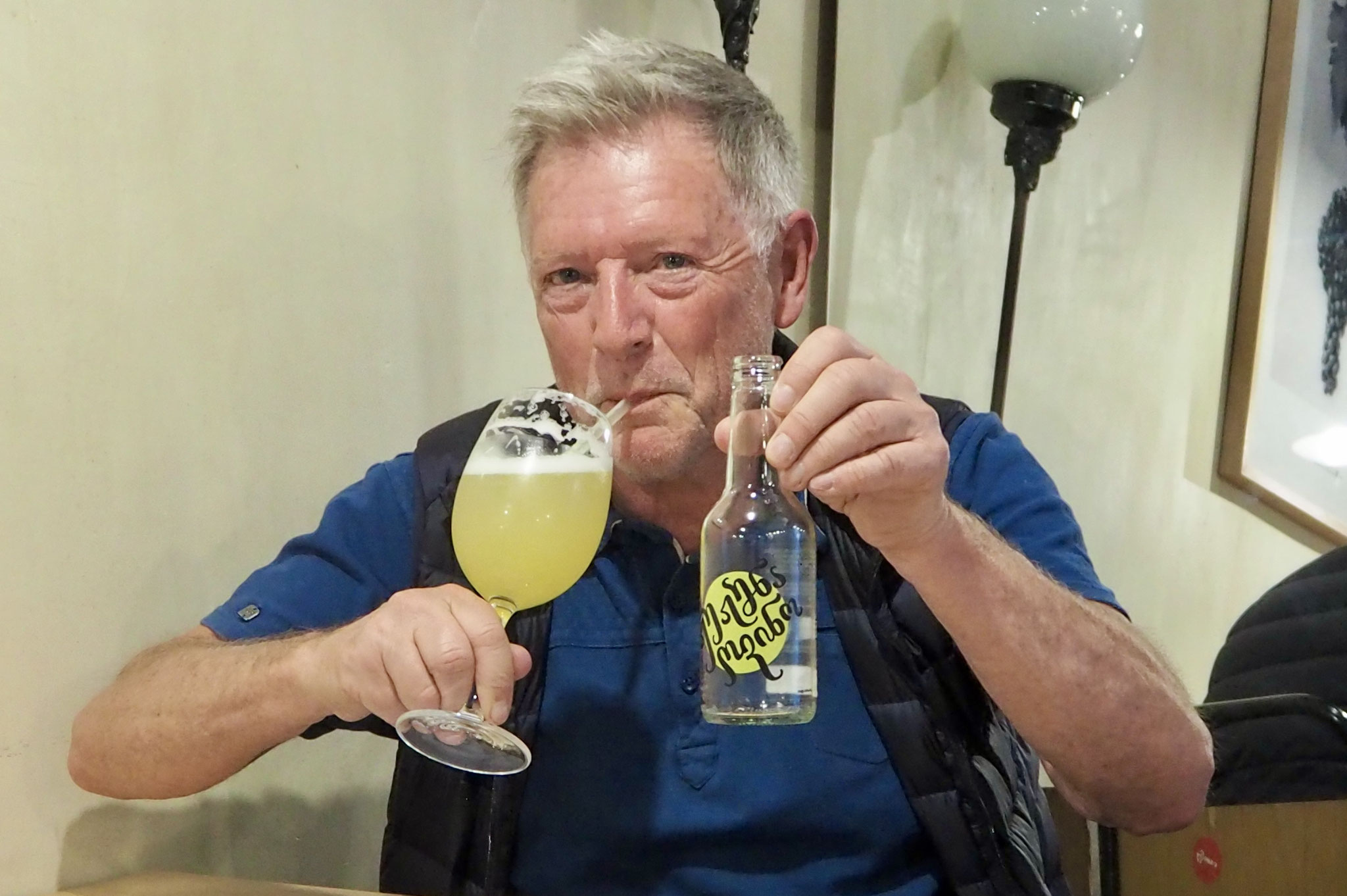 jujuna brut (2/3) met vers pineapple juice (1/3)