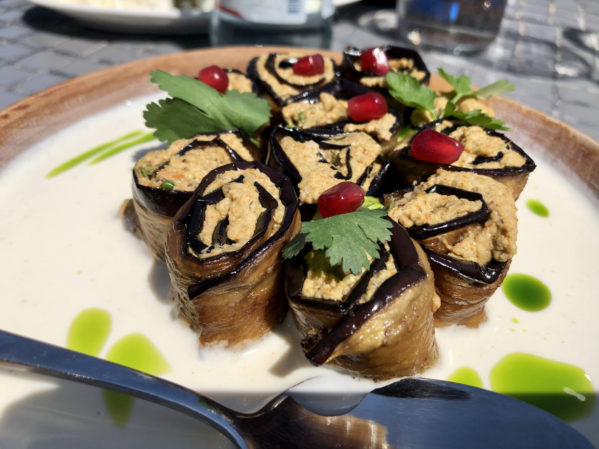 Badrigani Niguzit (aubergine met walnoten)