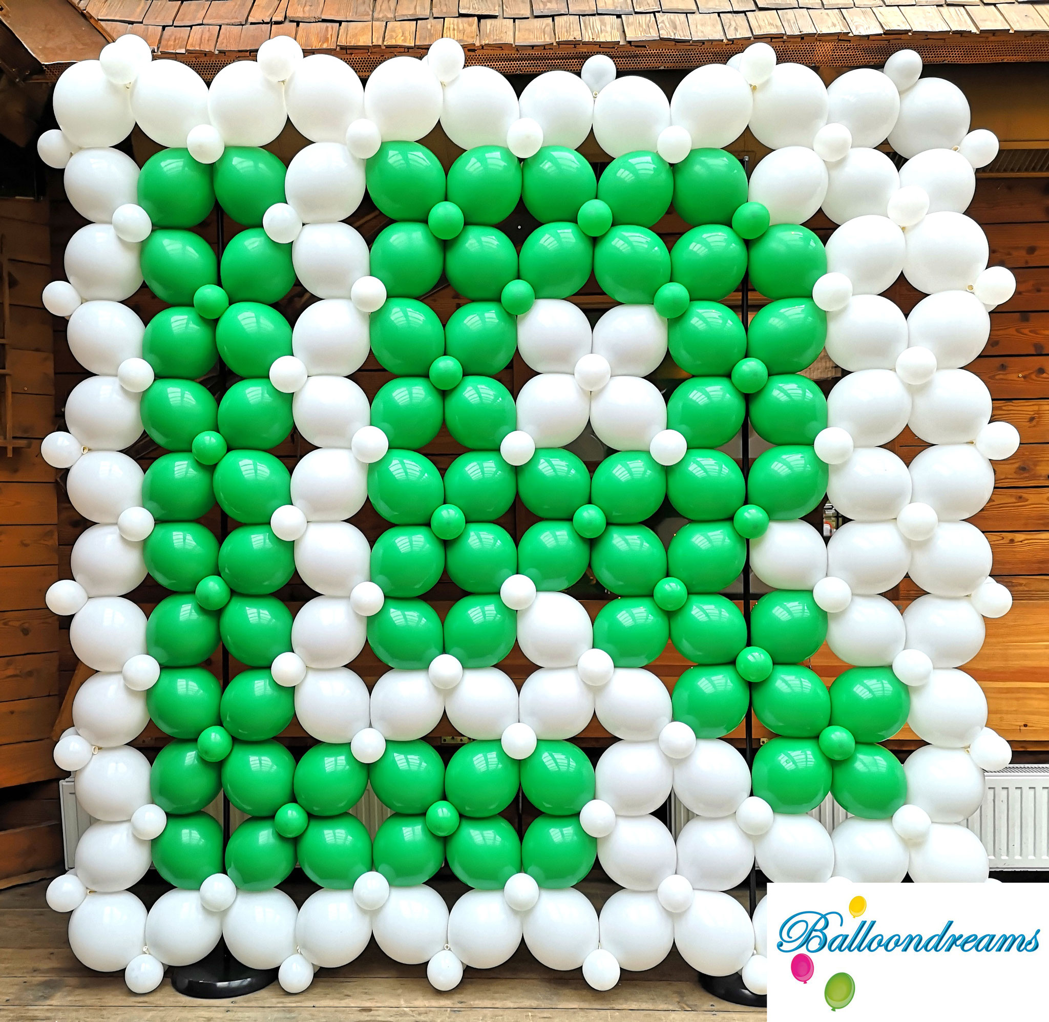 Logo-Ballonwand LR Incentive-Event Teichalm