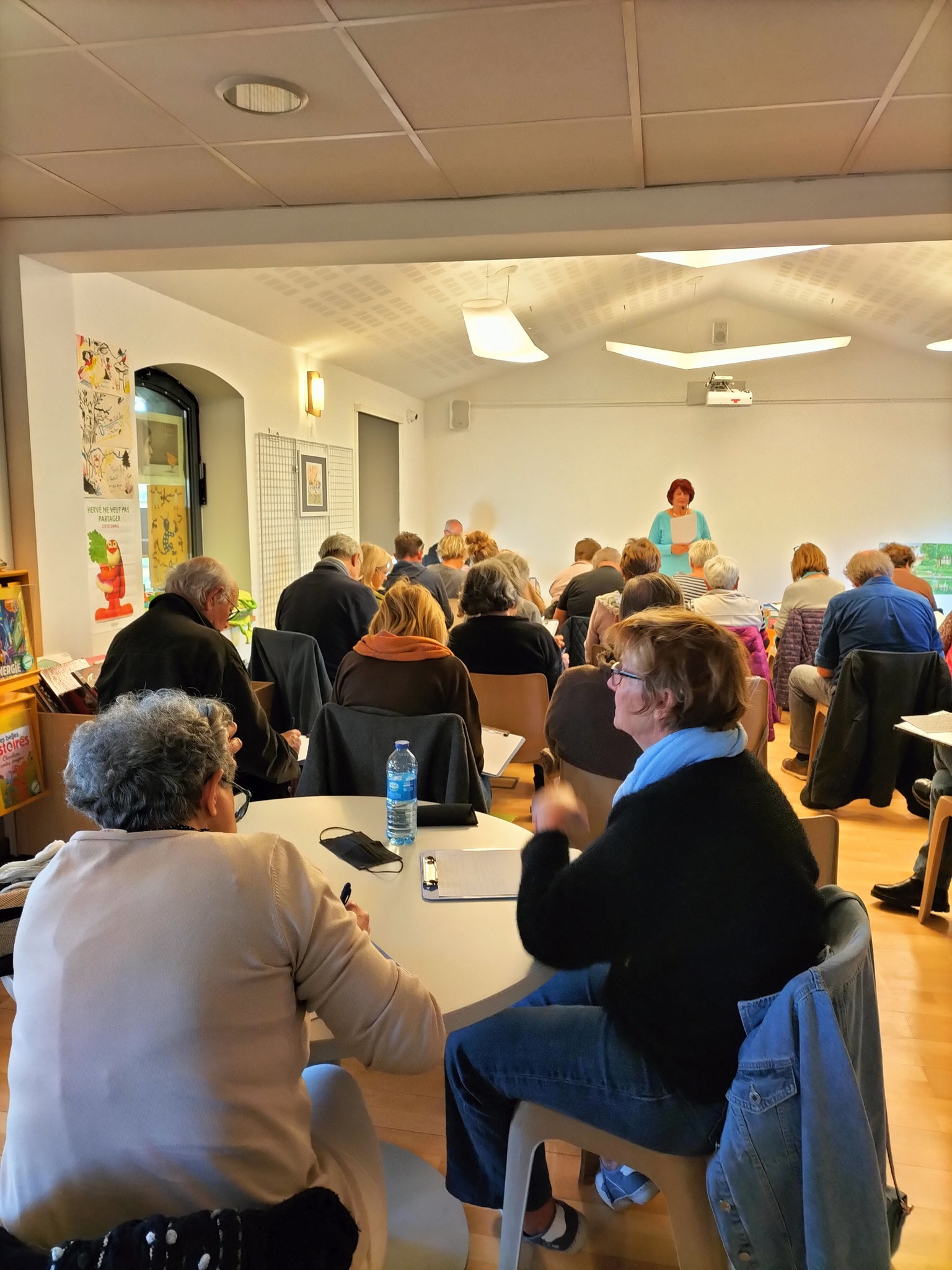 On écoute la dictée