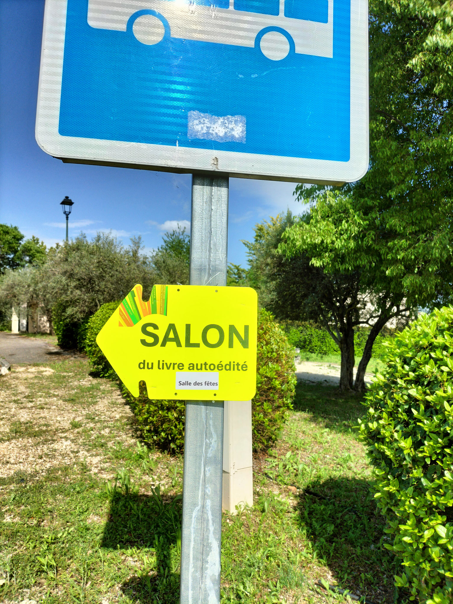 C'est par là !