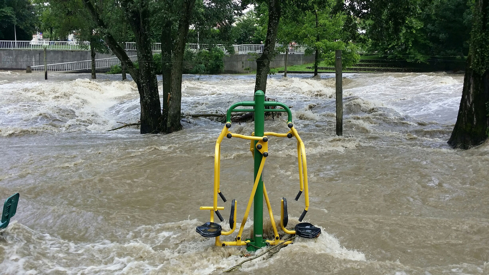  Parc à jeux inondé - © Fabien Lamouroux