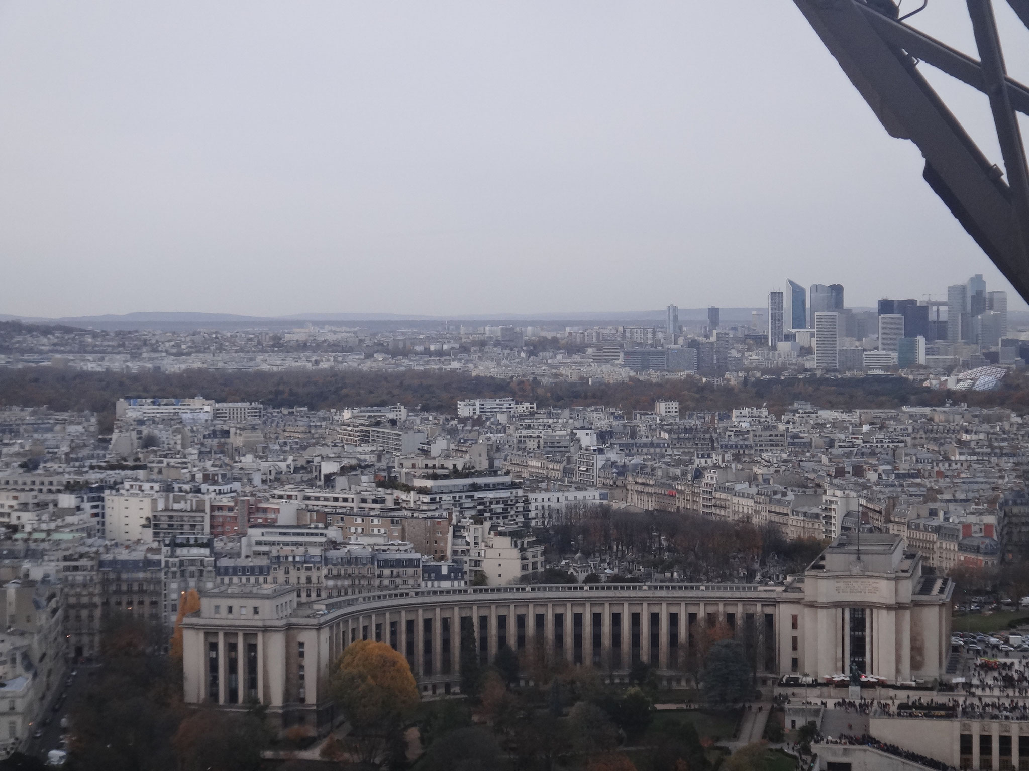 Sur la terrasse du restaurant Jules Verne