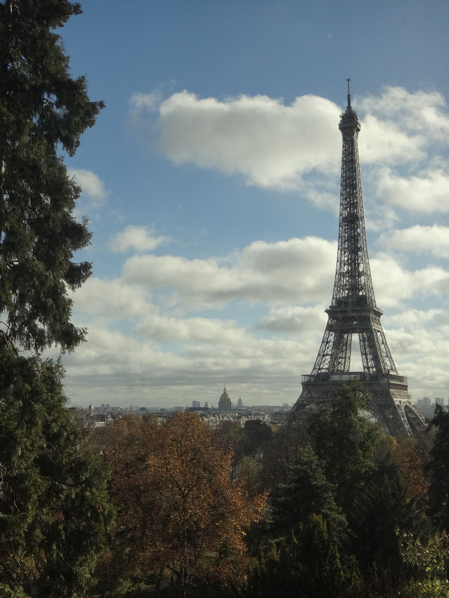 Une jolie vue sur la tour Eiffel