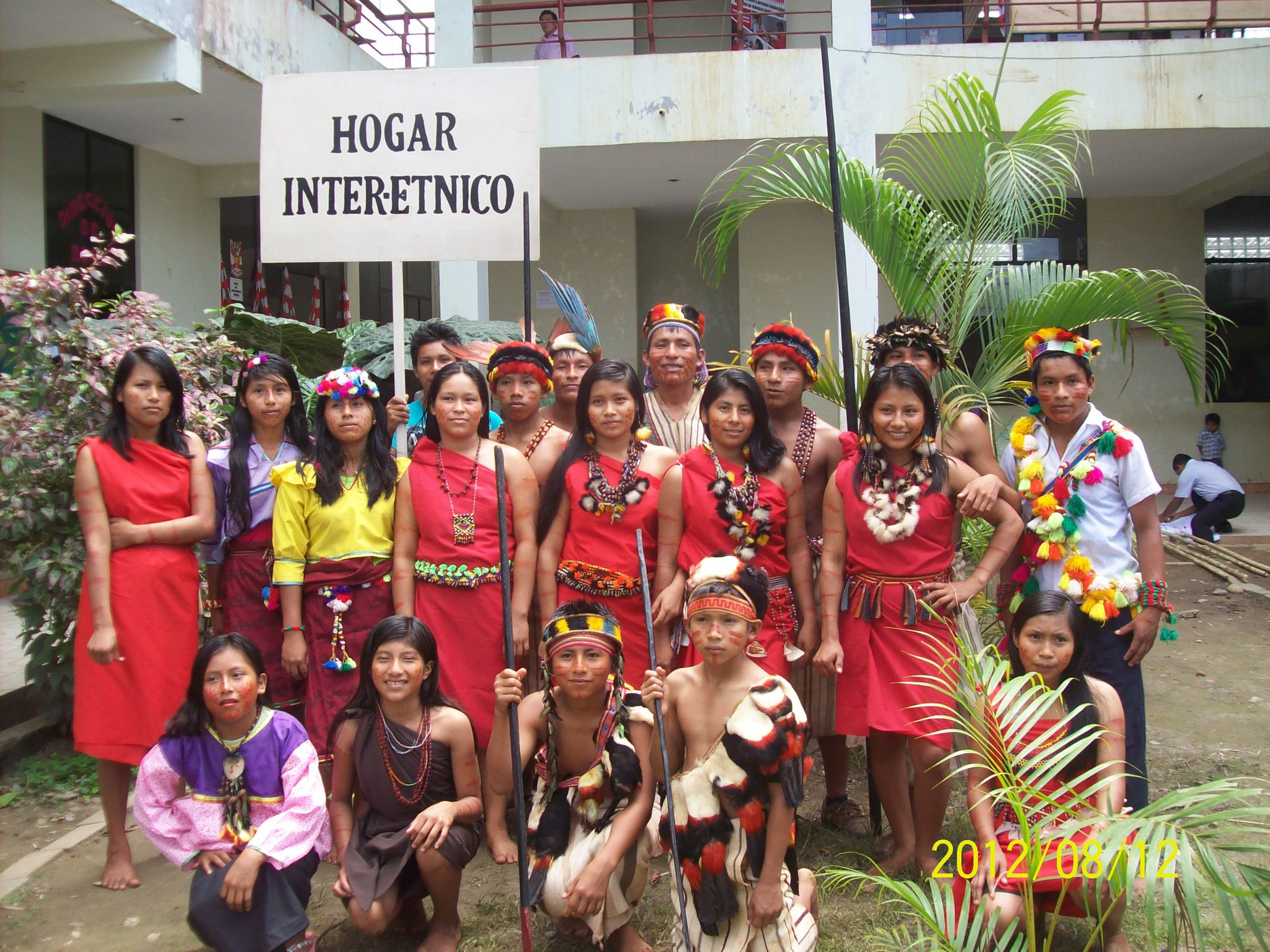 Hogar Inter- Etnico (Amazones - Perú)