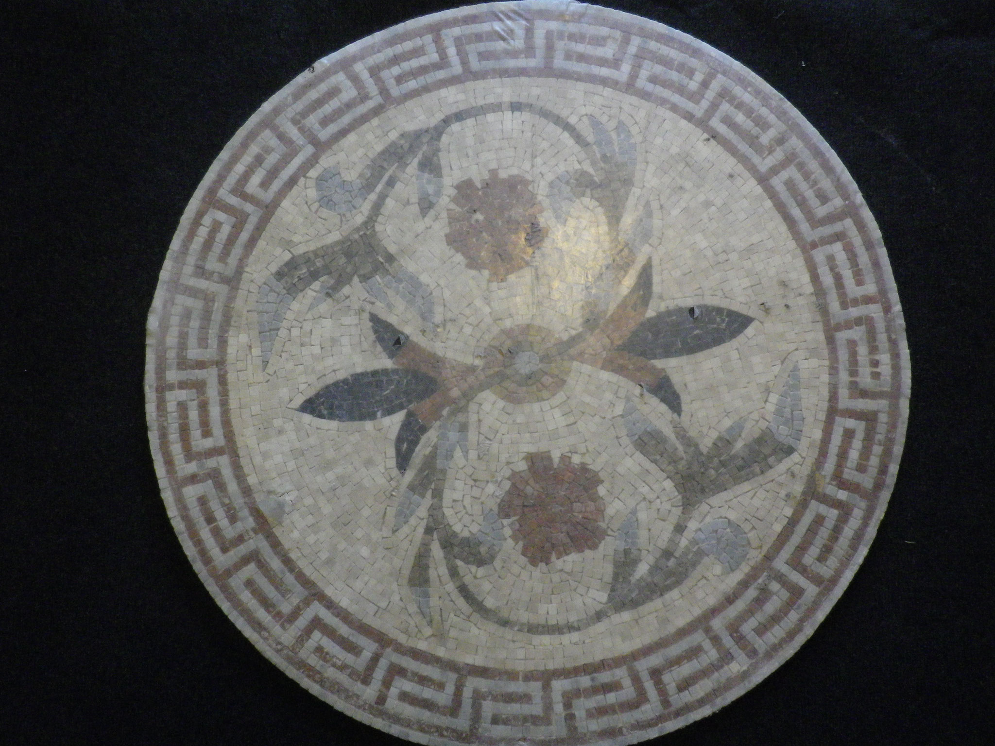 mosaïque dessus de table ou pour incrustation sol en marbre diamètre 80 cm