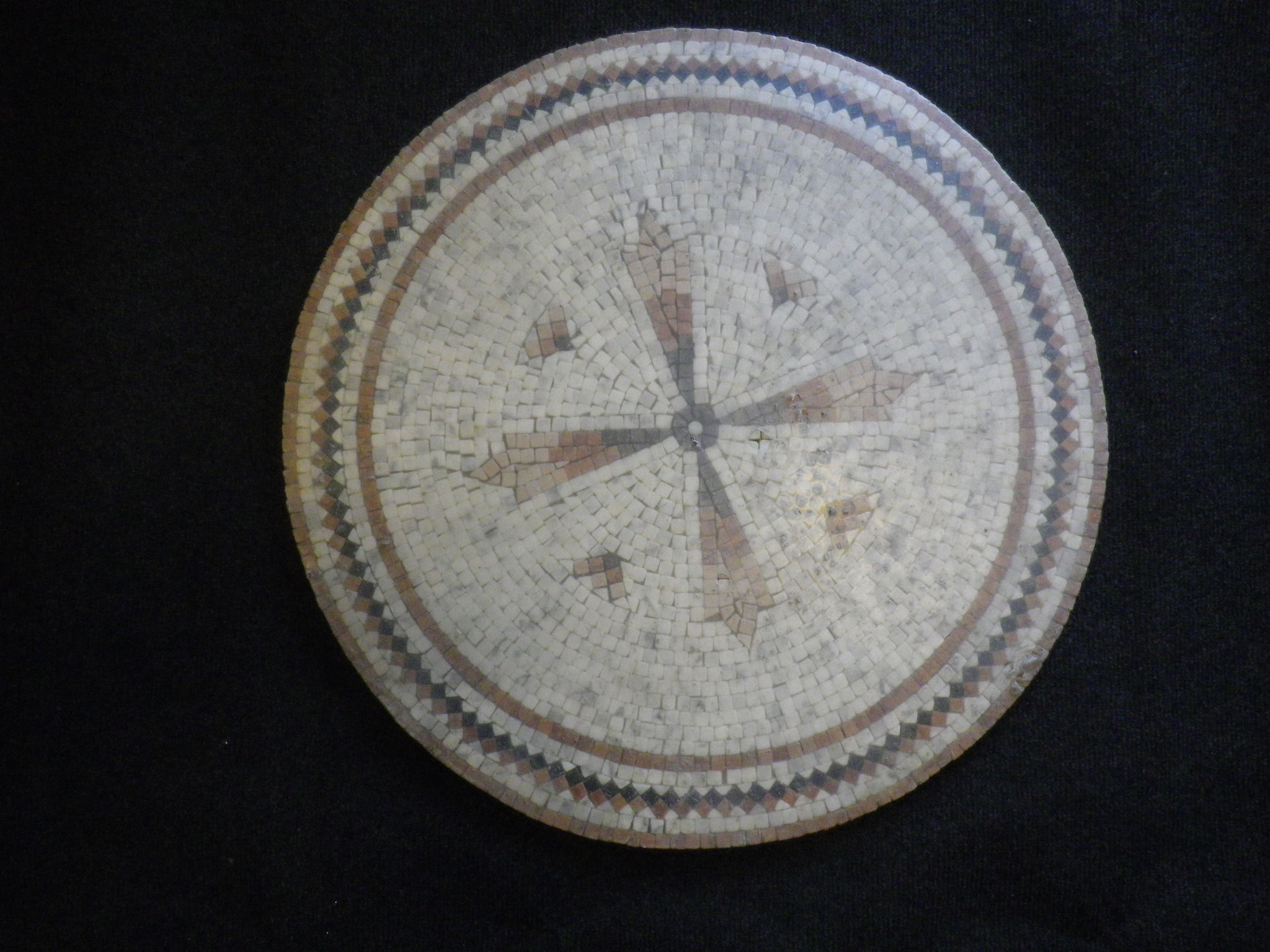 Mosaïque dessus de table ou rosace pour sol en marbre diamètre 60 cm