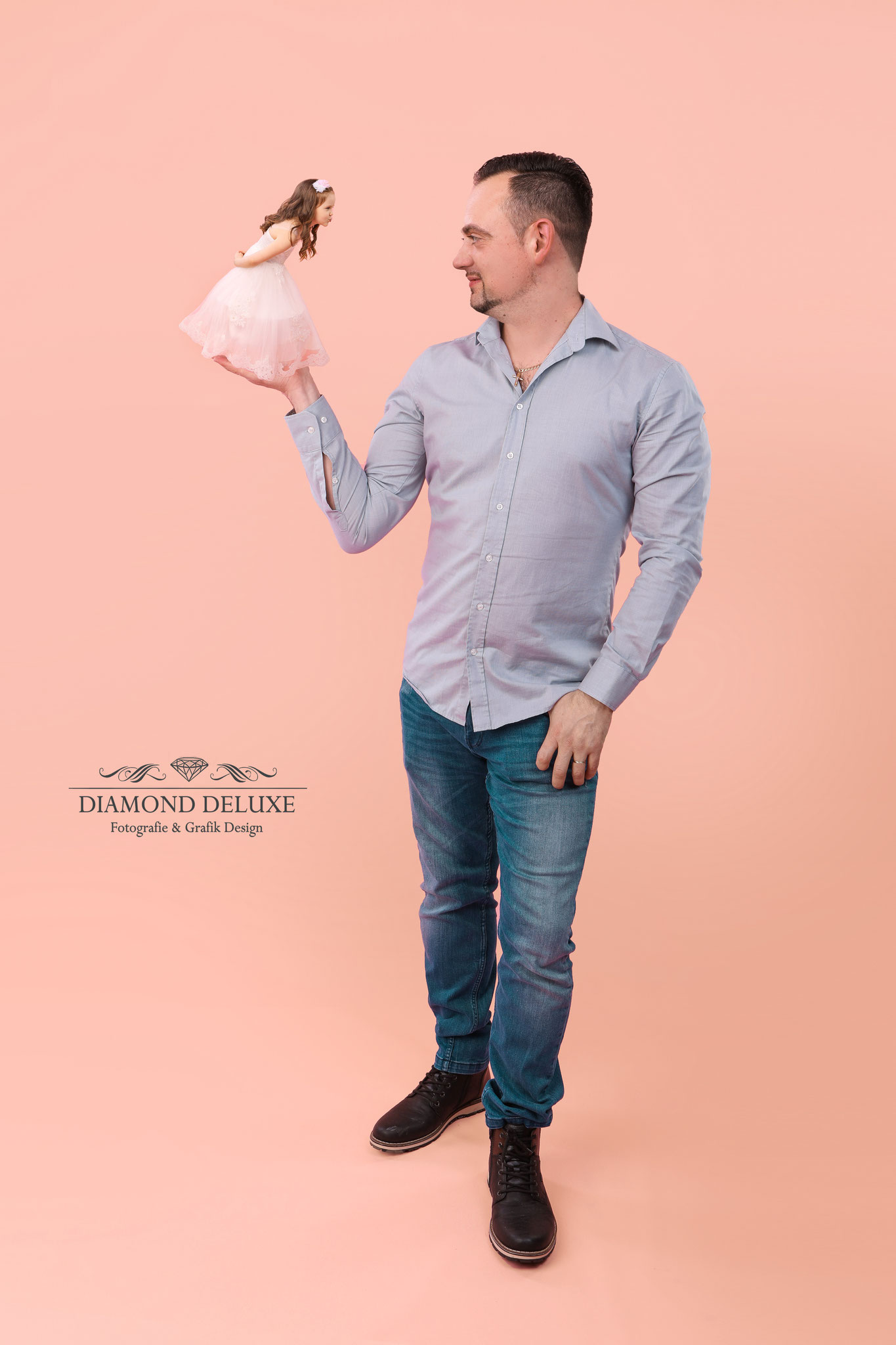 familienfotos-augsburg-fotostudio-diamond-deluxe.jpg