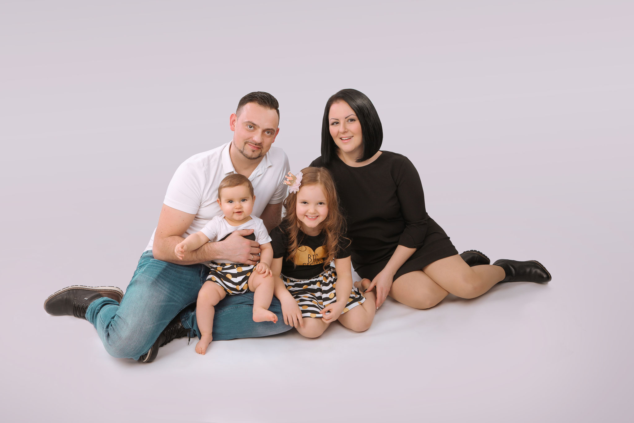familienfotos-augsburg-fotostudio-diamond-deluxe.jpg