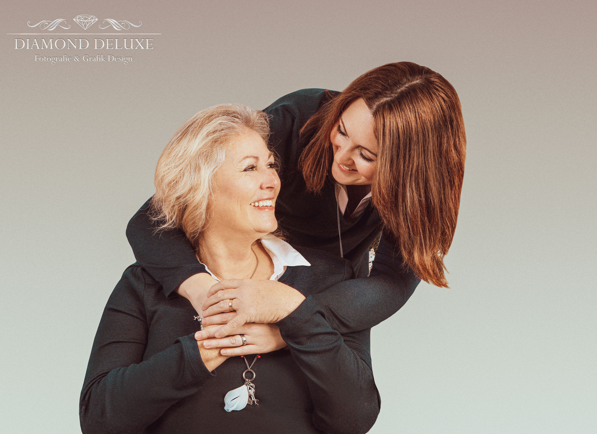 familienfotos-augsburg-fotostudio-diamond-deluxe.jpg