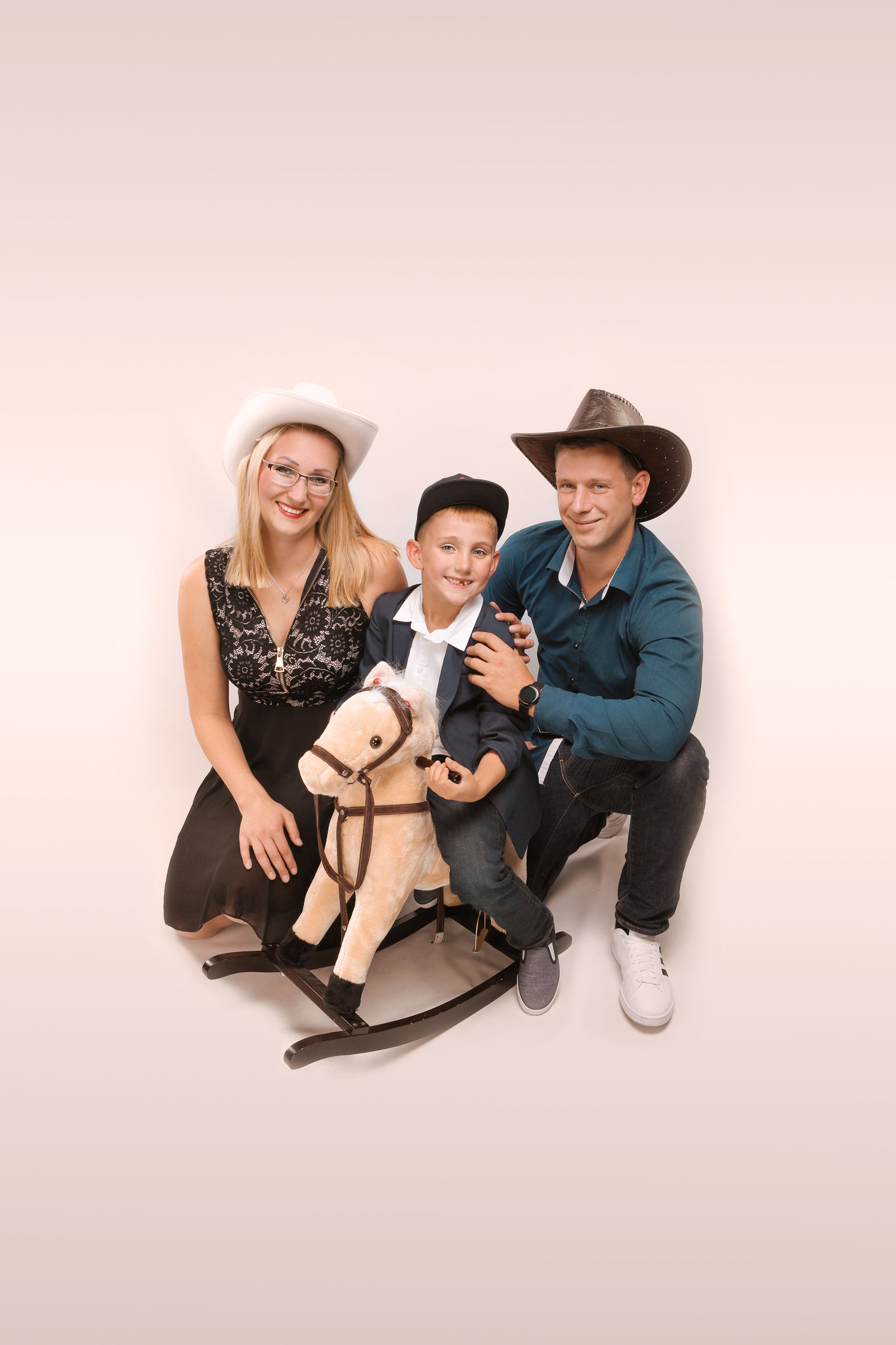 familienfotos-augsburg-fotostudio-diamond-deluxe.jpg