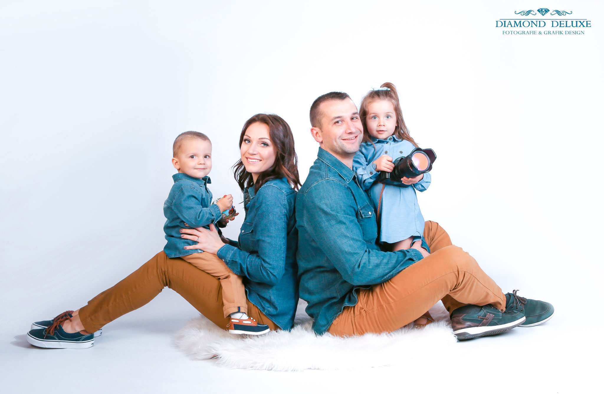 familienfotos-augsburg-fotostudio-diamond-deluxe.jpg