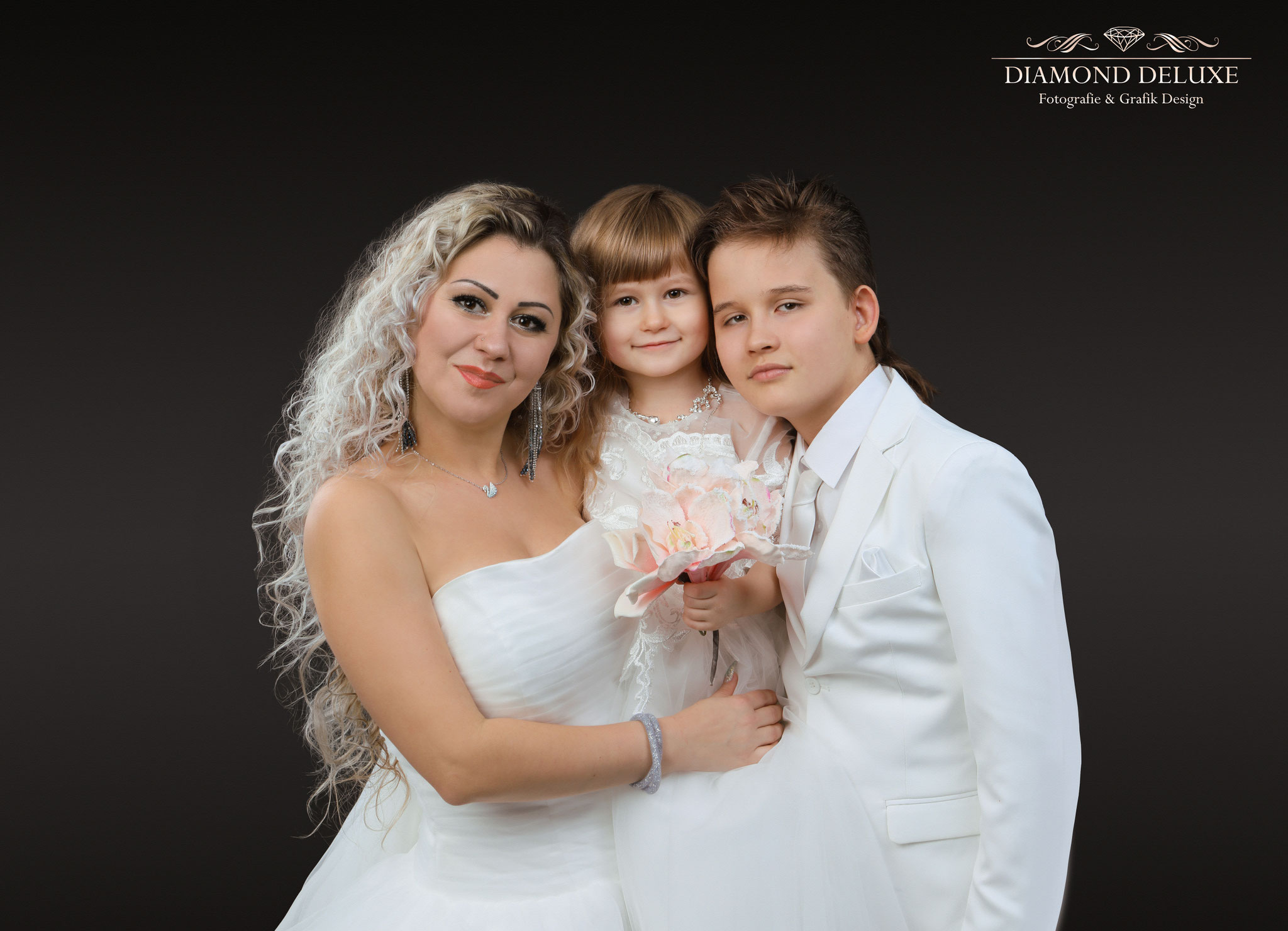familienfotos-augsburg-fotostudio-diamond-deluxe.jpg
