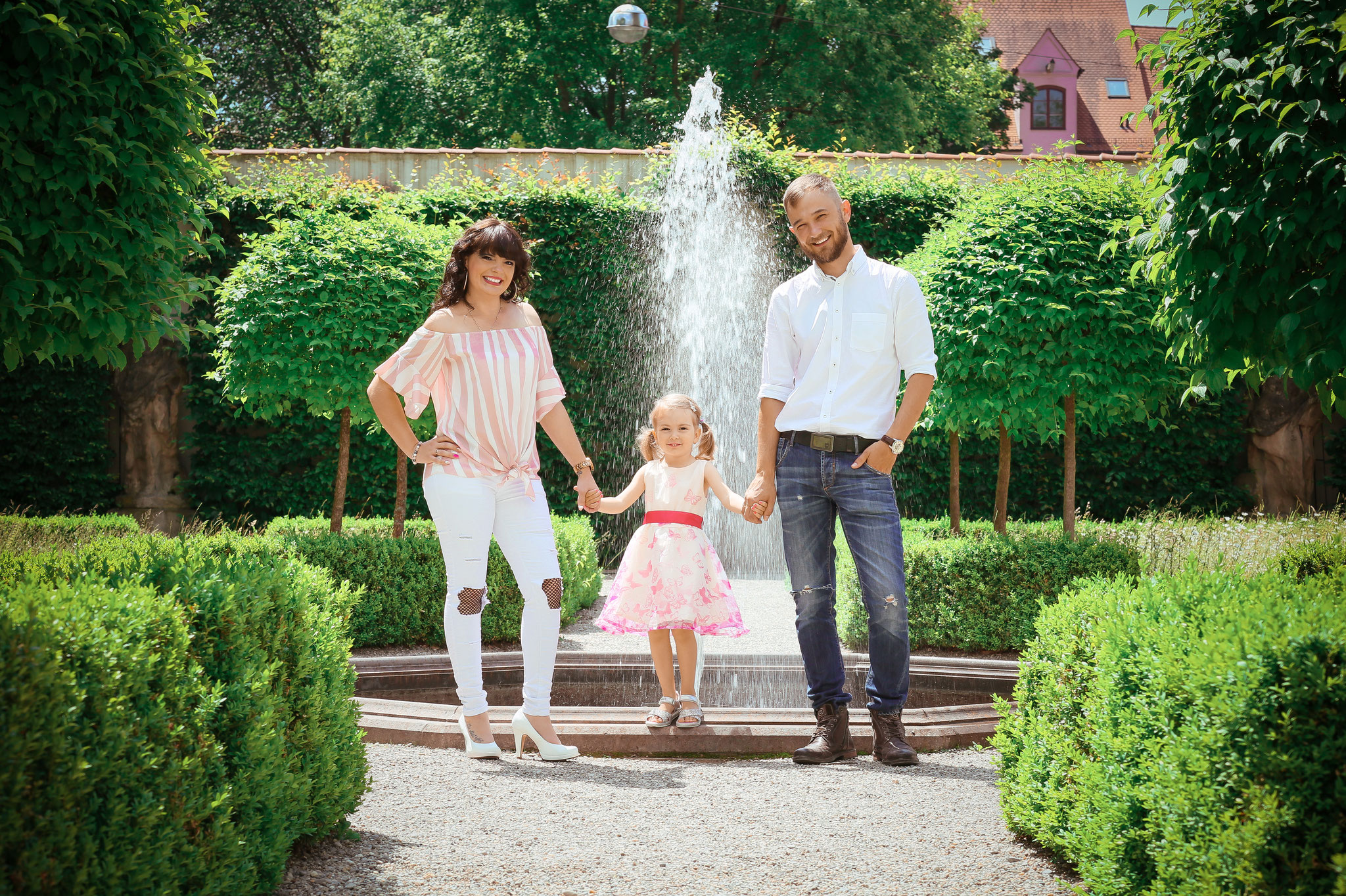 familienfotos-augsburg-fotostudio-diamond-deluxe.jpg