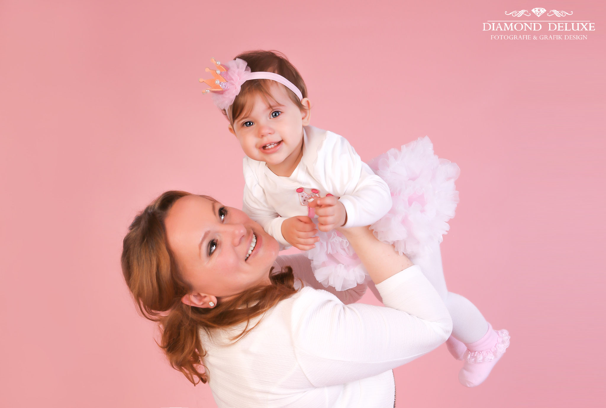 familienfotos-augsburg-fotostudio-diamond-deluxe.jpg