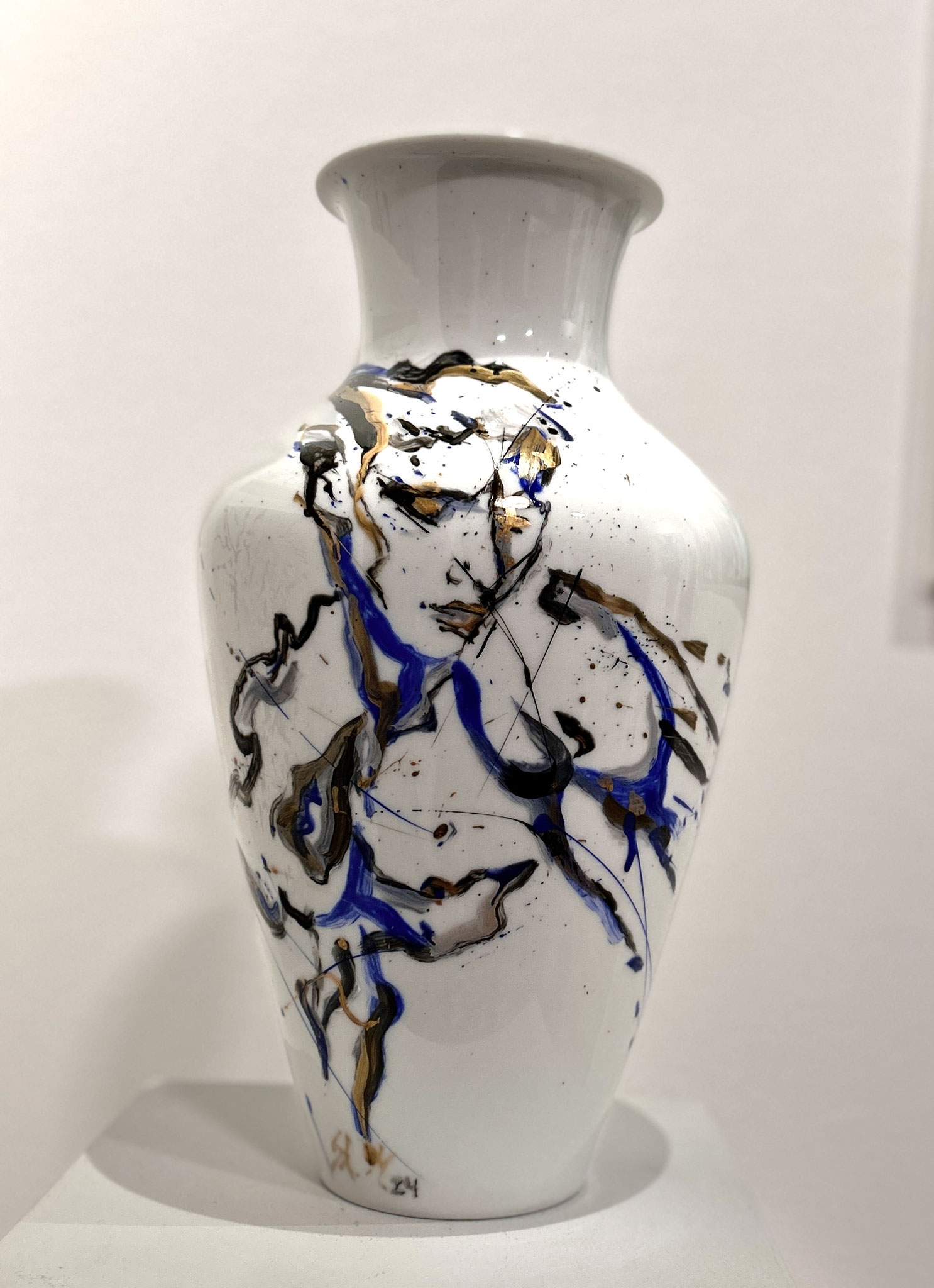 Vase 2024, Höhe: 48cm, Breite: 23cm