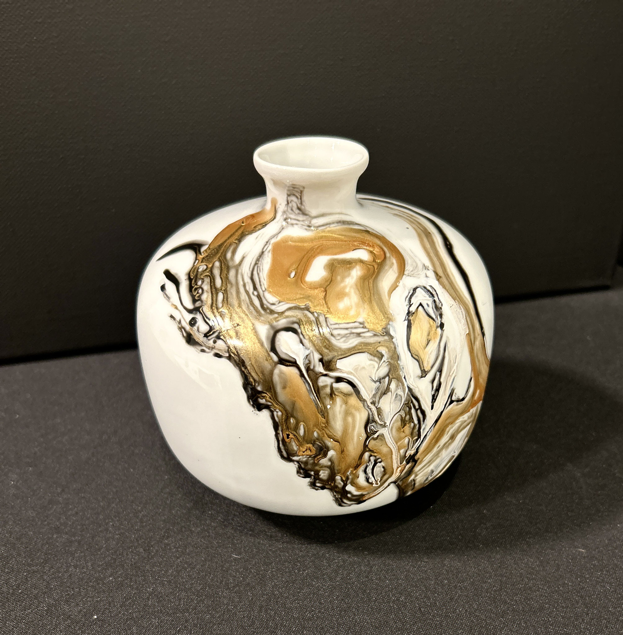 Vase 2024, Höhe: 12cm, Breite: 13cm
