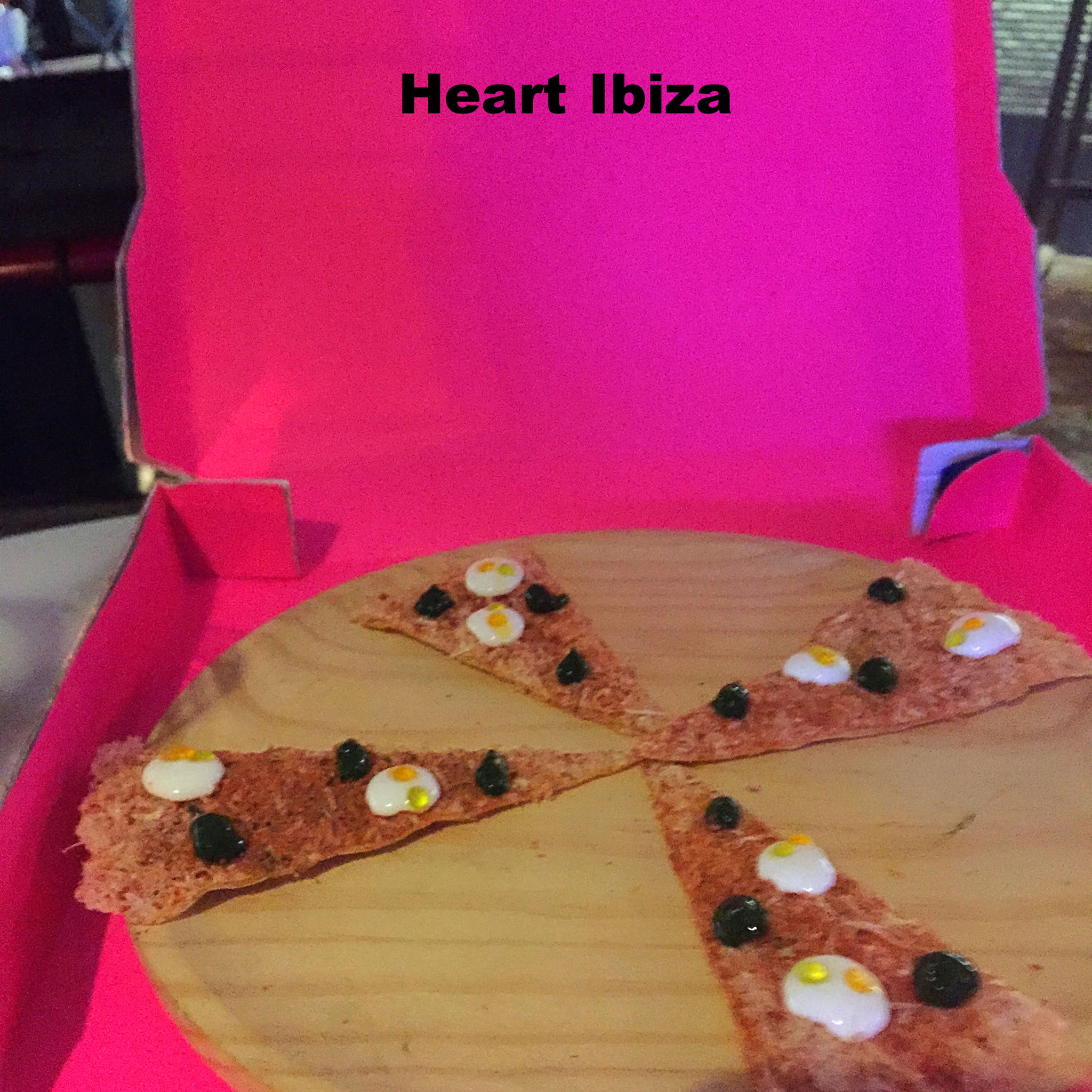 no-carb pizza@Heart, Ibiza