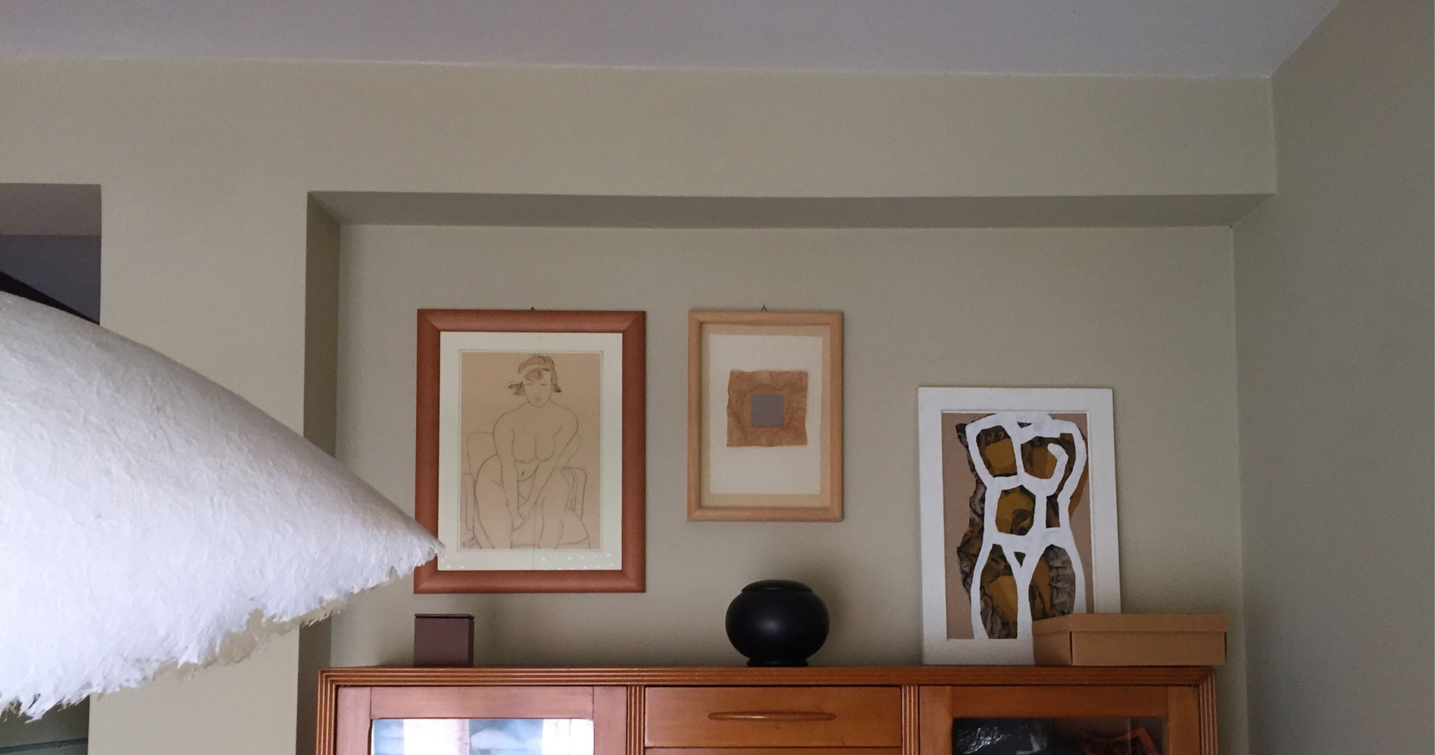  Piccola collezione di opere d'arte su carta - Angoli di una camera da letto - Vivere con l'arte