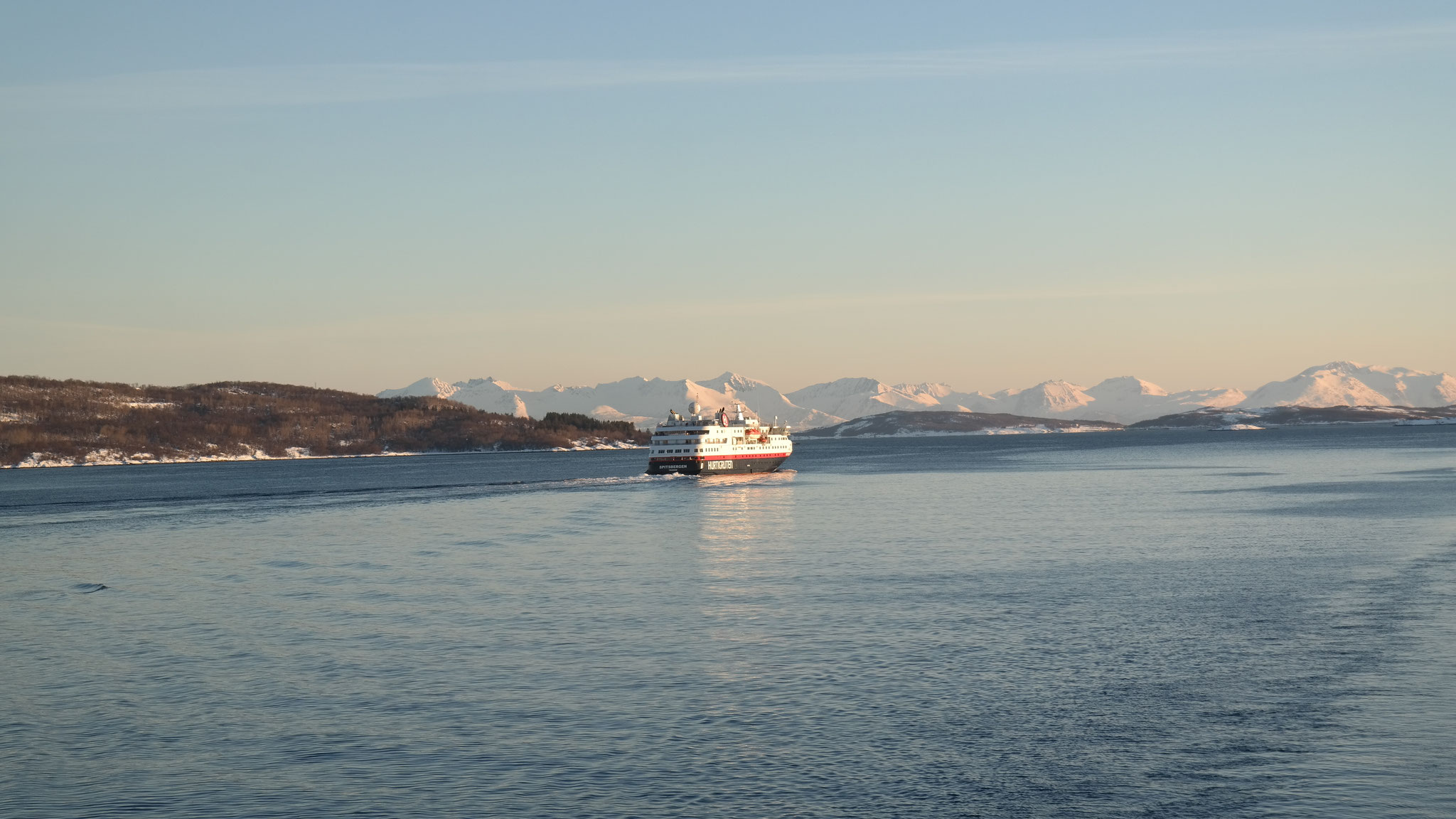 Harstad, Schwesternschiff der Hurtigruten "Spitzbergen"