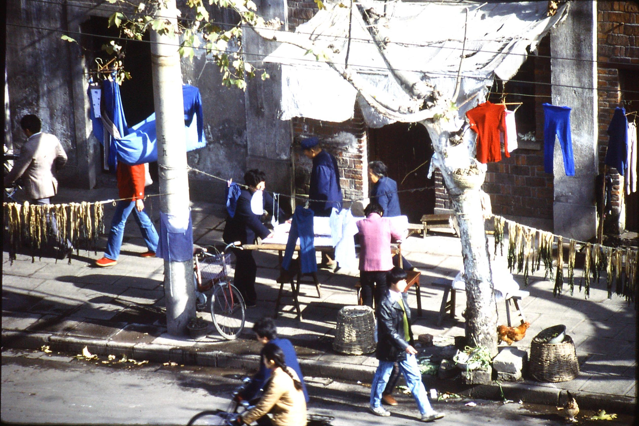 11/12/1988: 25: Nanjing ironing