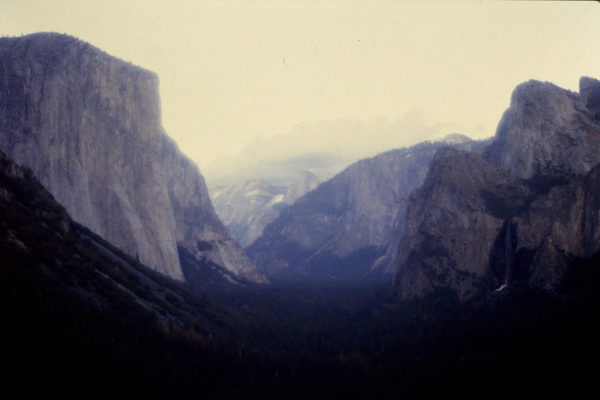 16/2/1991: 32: Yosemite, Tunnel View nr Bridal Veil waterfall