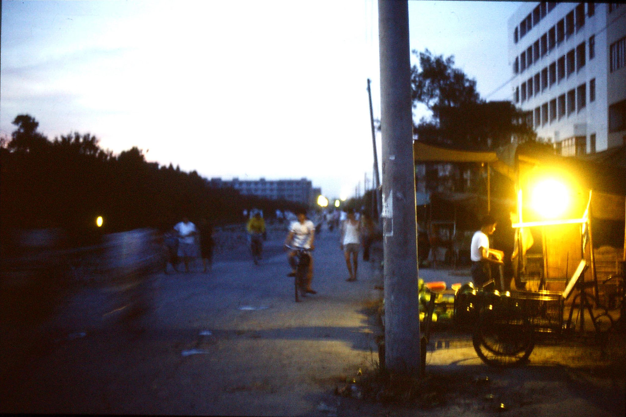 17/7/1989: 31: water melon seller at Zhe Da