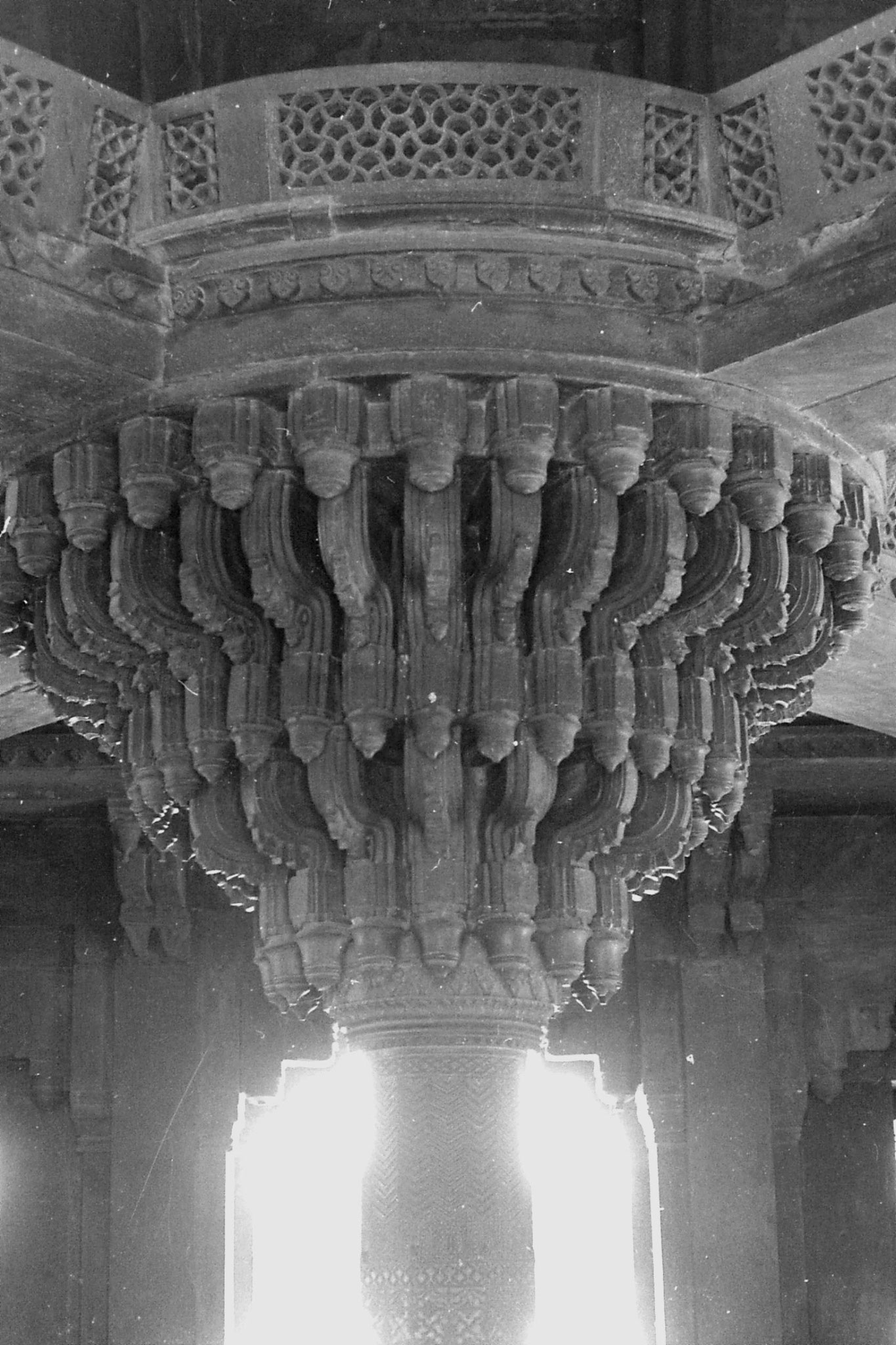 31/3/1990: 1: Fatehpur Sikri: Diwan-i-Khan