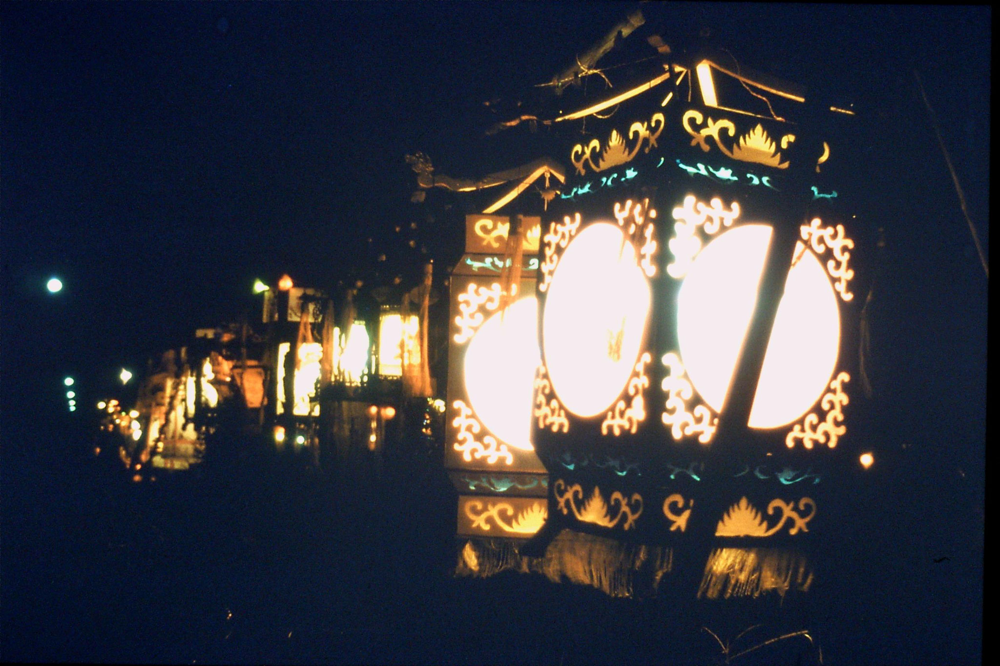 20/2/1989: 32: Qufu New Year lanterns