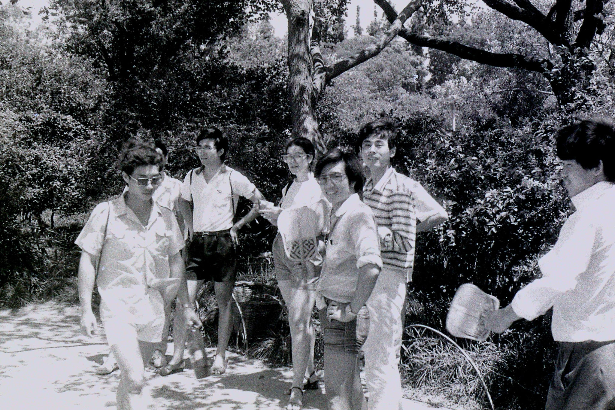 16/7/1989: 11: group on island opposite 3 Lanterns