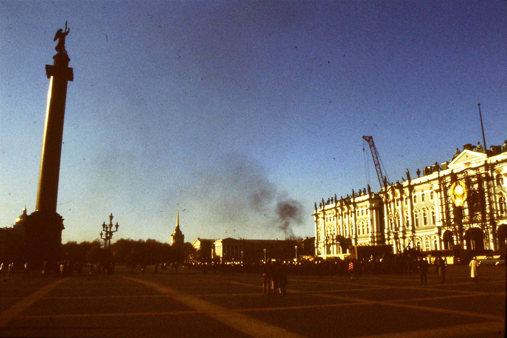 13/10/1988: 15: Leningrad band in front of Hermitage