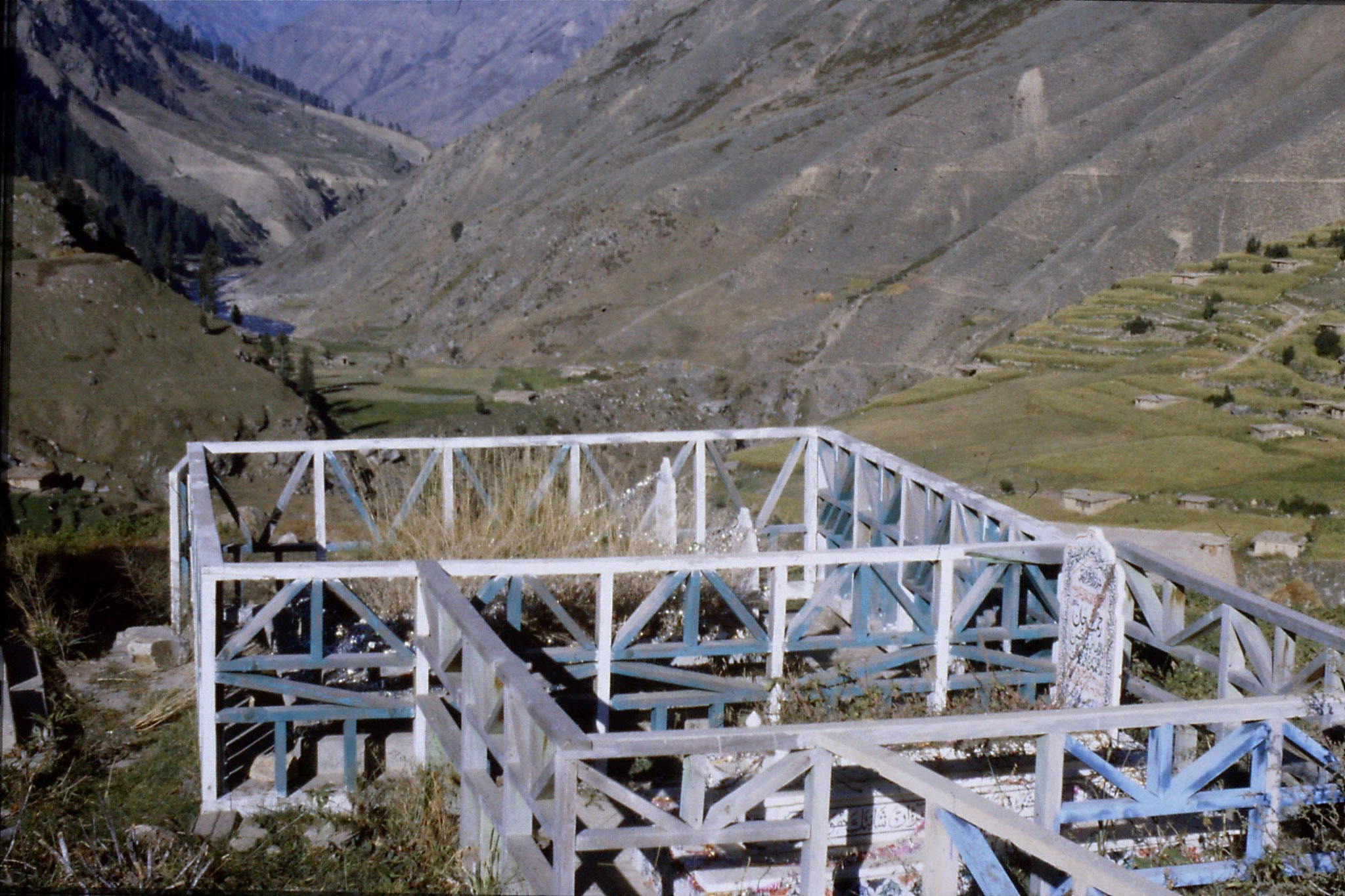 6/10/1989: 16: Kaghan Valley route to Batacundi