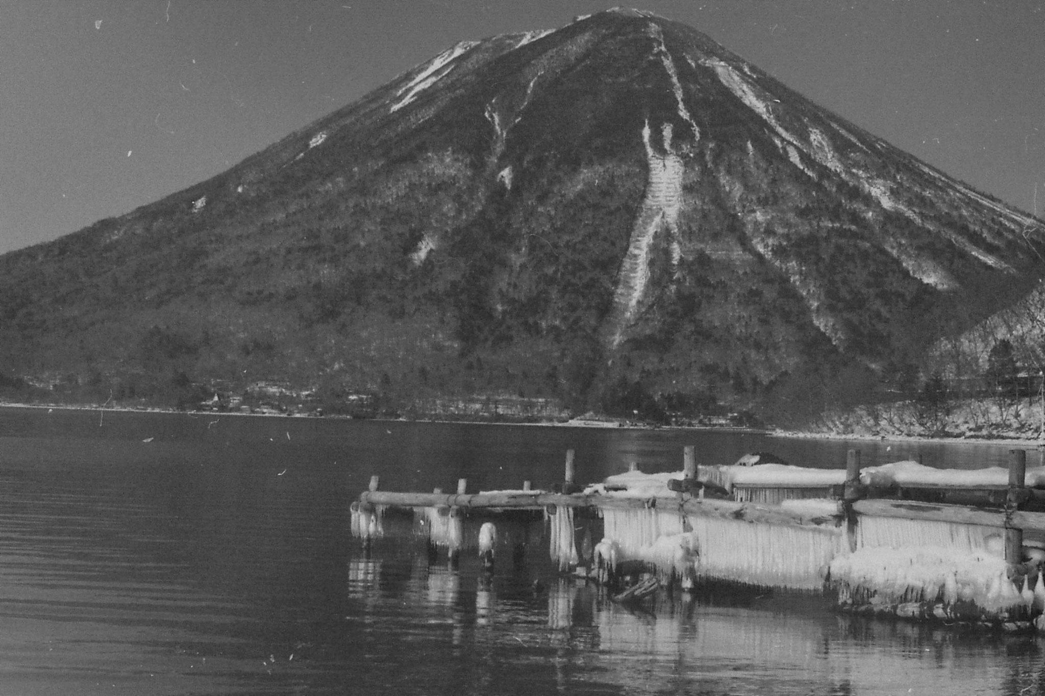 30/1/1989: 35:Mt Nantai & Lake Chusenji